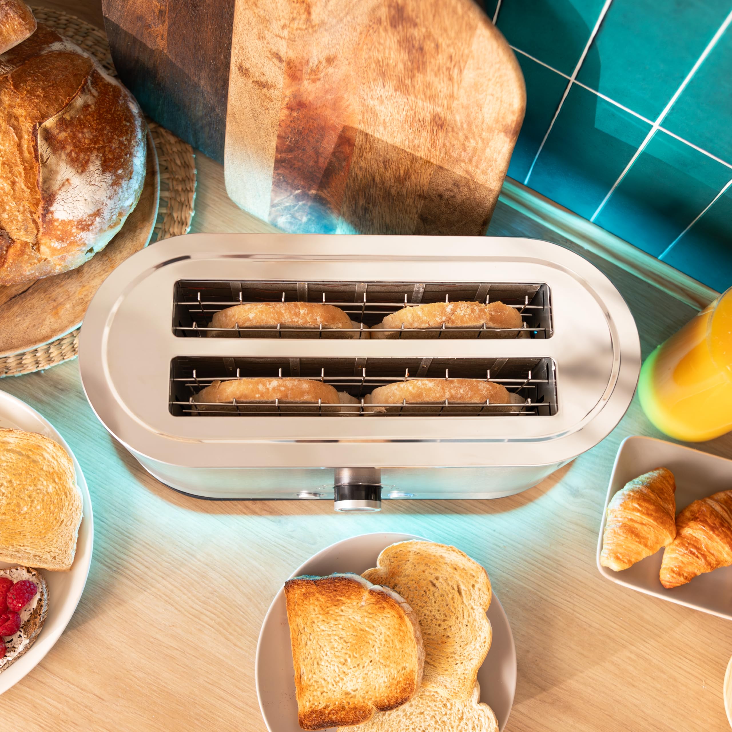 Cecotec Tostapane Verticale in Acciaio con Doppia Fessura Lunga Shine&Toast Extra Double. 1400W, Capacità 4 Toast, Fessure Larghe 3,8cm, Anello Luminoso, 7 Livelli di Tostatura, Aste Superiori