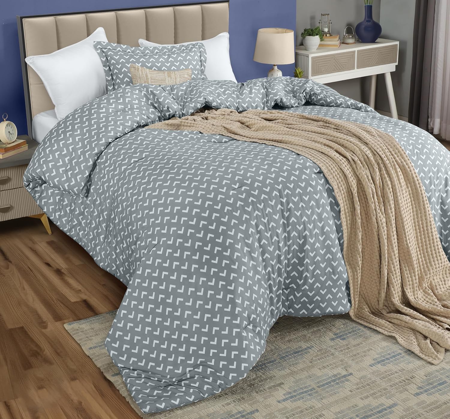 Twin Comforter Set 2 Piece Arrow White by Utopia Bedding Printed Comforters Twin Size Bedding Comforters Set Down Alternative Soft Bed Set 1 Comforter (64 x 88 inches) 1 Pillow Shams (20 x 26 inches)