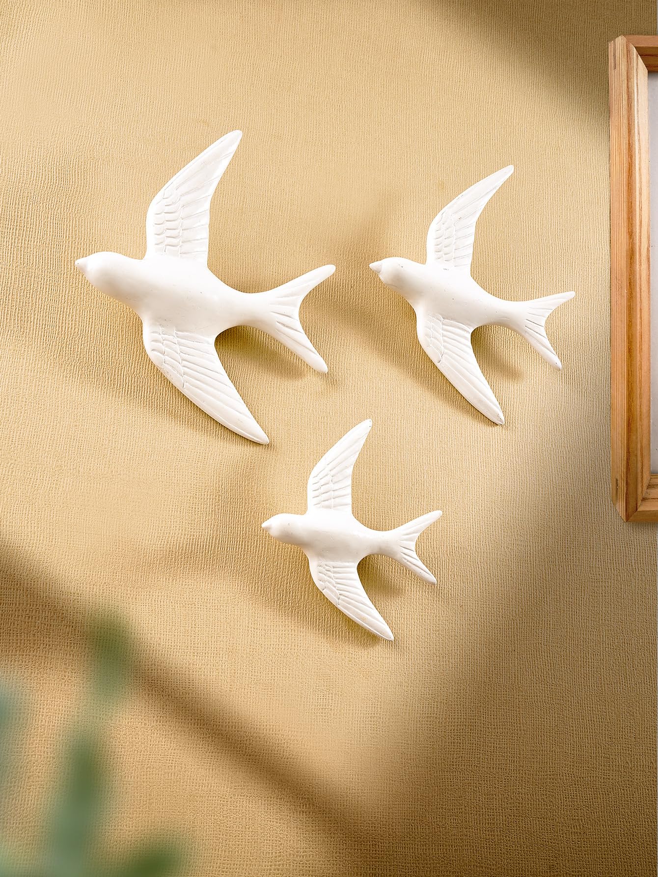 Gold Insect Animal Sculptures Wall Decor, Wall Art Decoration Sculpture Resin Animal Wall Hanging Decoration for Living Room Bedroom Kitchen Gift Modern Home Decor (3PCS White Birds)