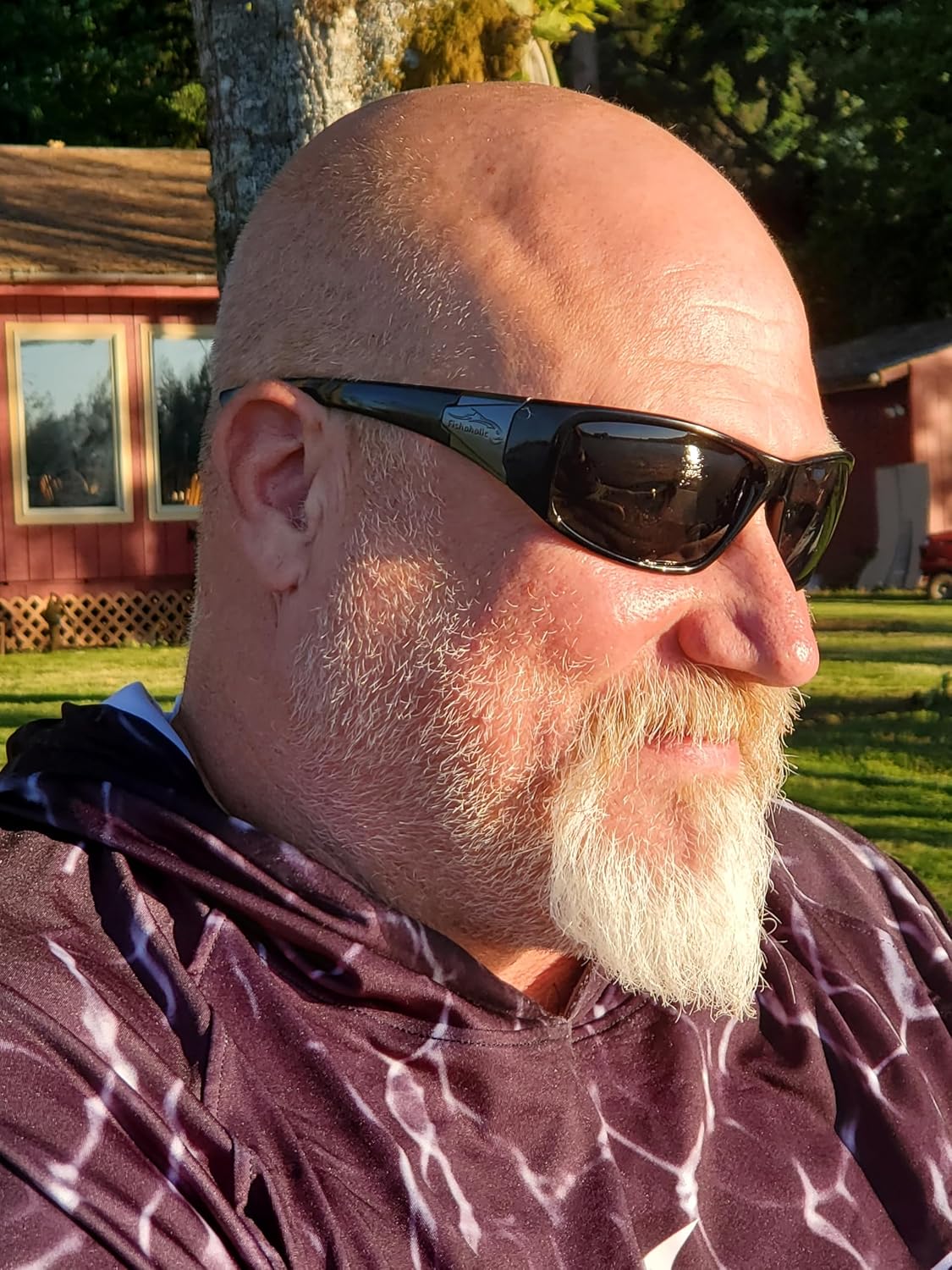 Fishoholic Polarized Fishing Sunglasses with Metal Logo UV400 Fishing Gift with Hard Case and Pouch - Image 2