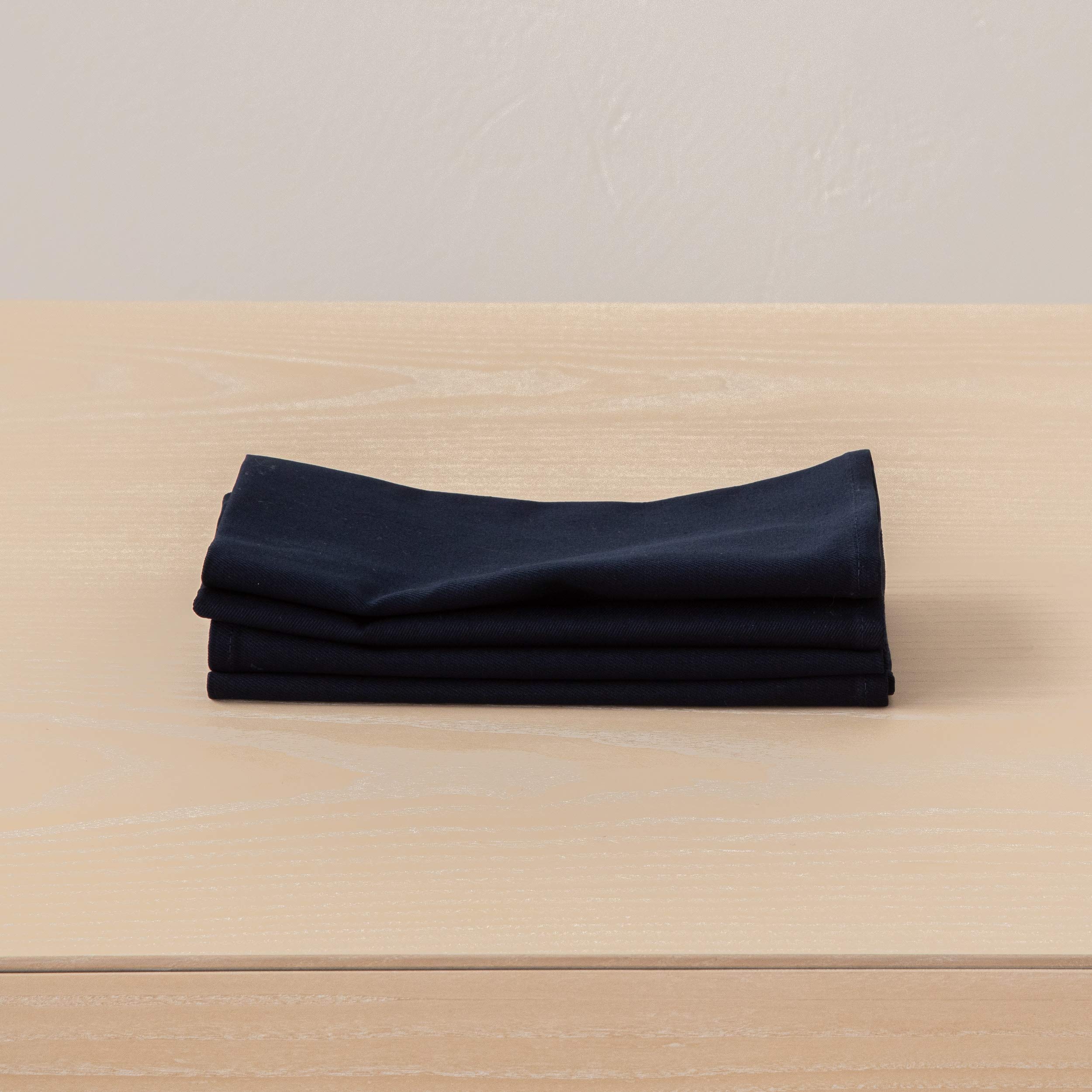 LinenMe Set of 12 Napkins Black Cotton Plain