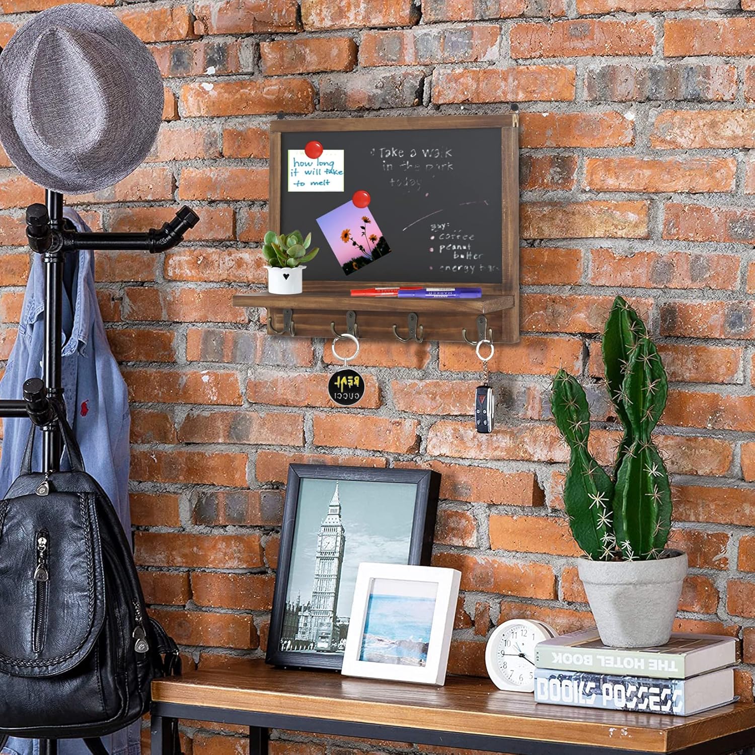 UNHO Wall Mounted Chalkboard with Hooks, 42x30cm Kitchen Blackboard Memo Board Family Message