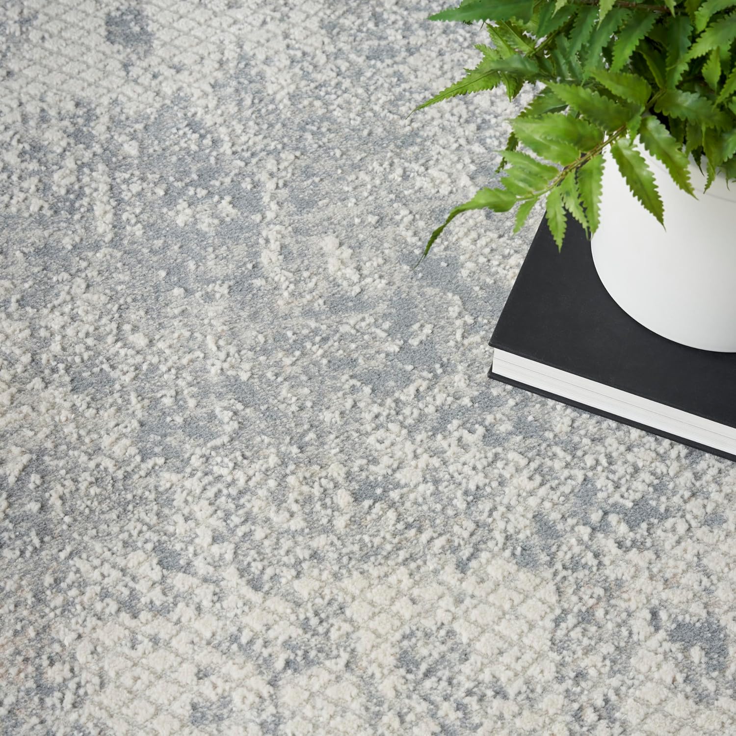 Gray Abstract 4' x 6' Synthetic Handmade Area Rug
