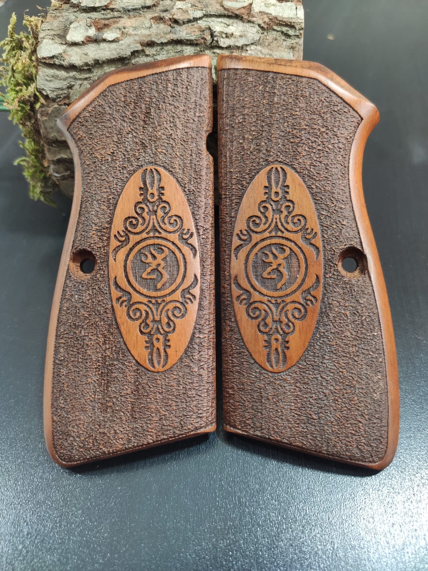 MANOPOLE ZIB Impugnatura a pistola Browning HP 14 realizzata a mano in legno di noce Ars.012