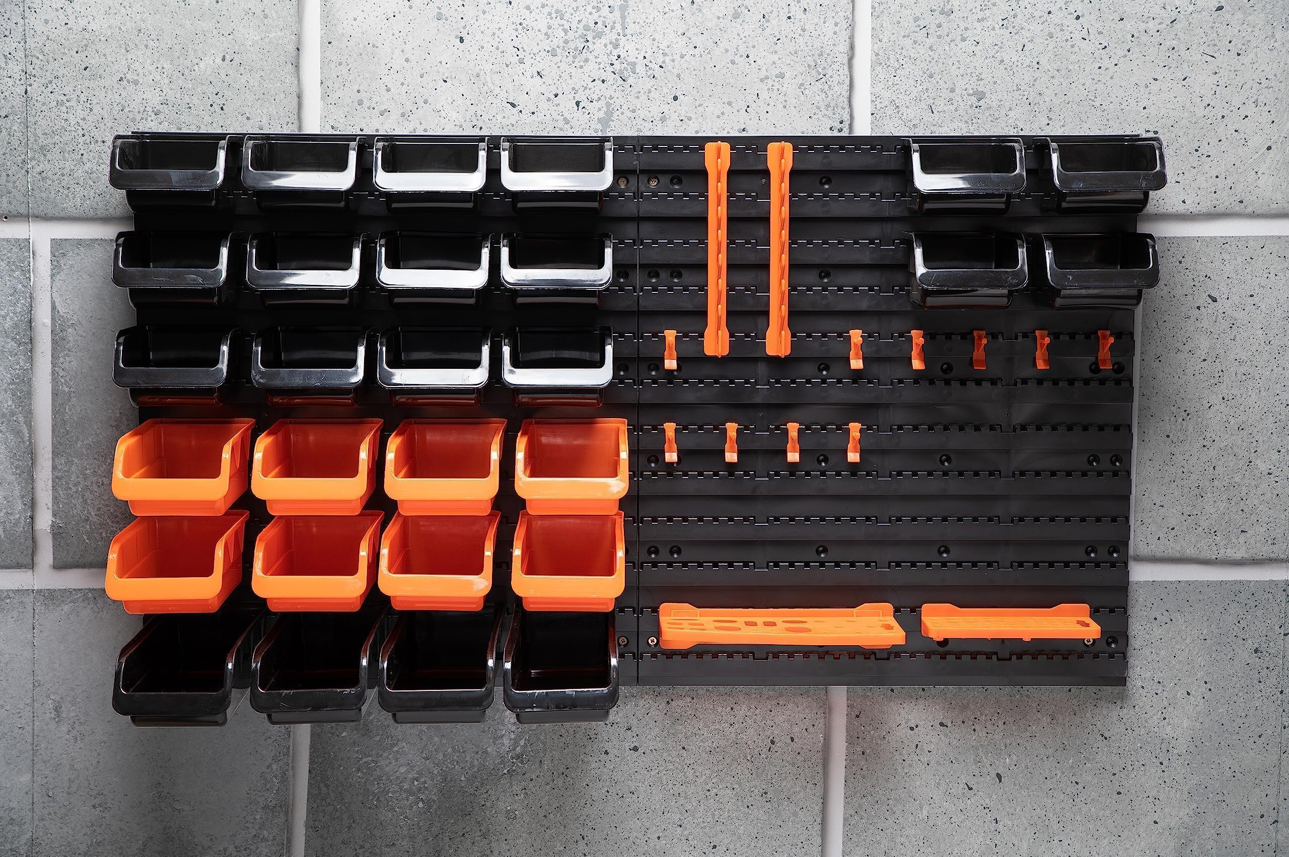 BLACK+DECKER Tableau à Outils avec étagères et Crochets de Suspension Normal