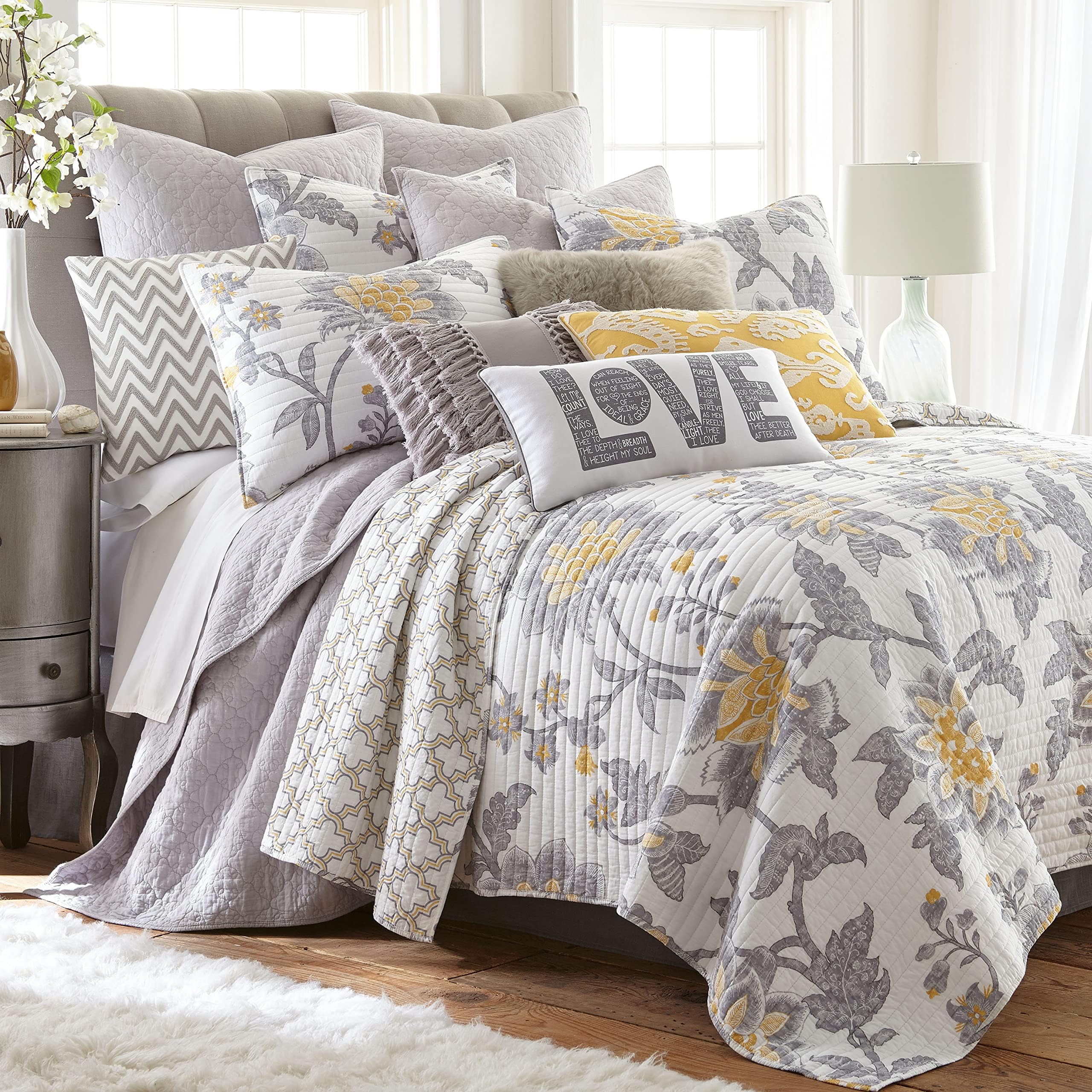 Levtex Home Tamsin Grey Quilt Set Full/Queen Quilt