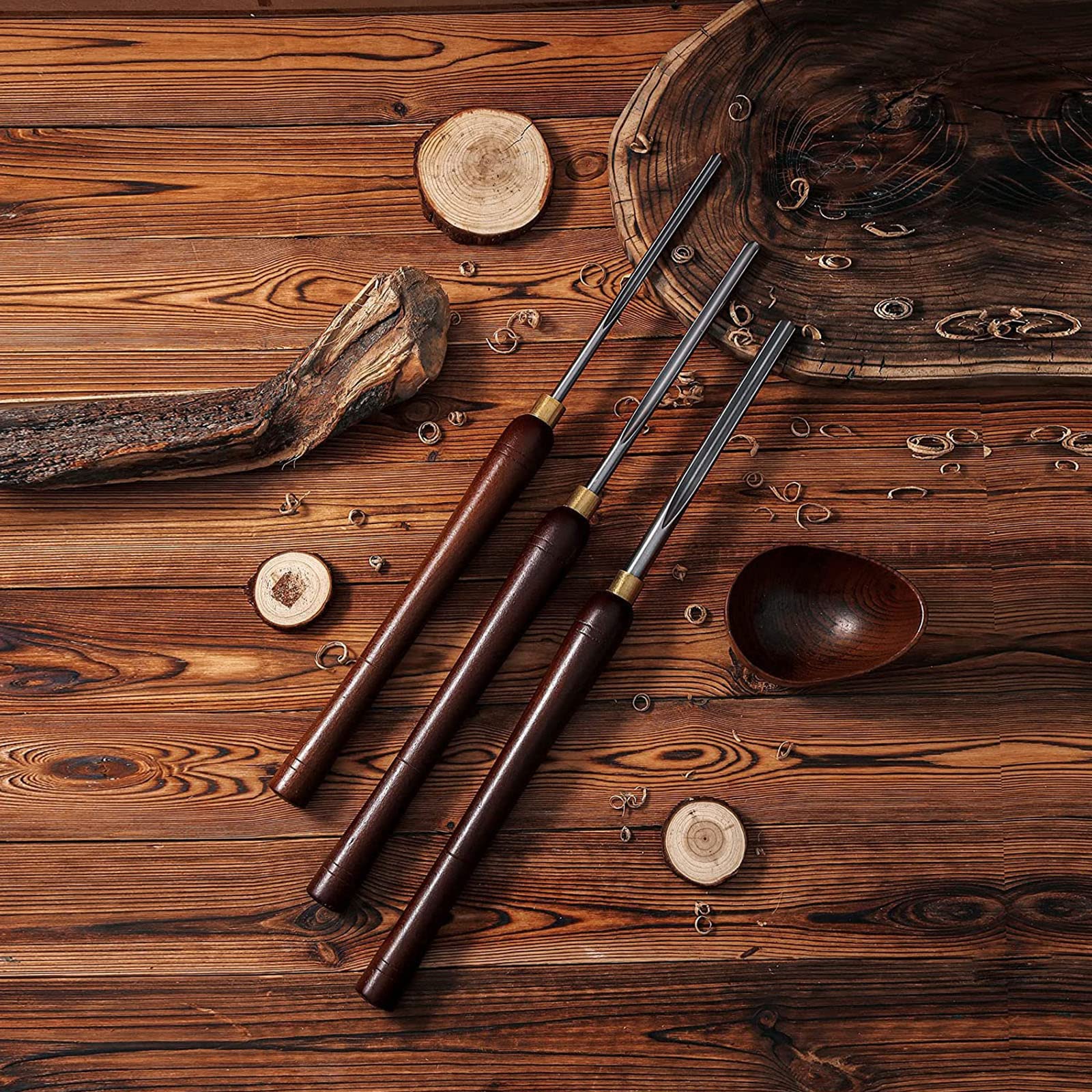 Vieux Outils D'ébéniste - Lot De 3 Gouges Et Une Vrille En Acier Et Bois, Super Pour La Déco Ou L'atelier