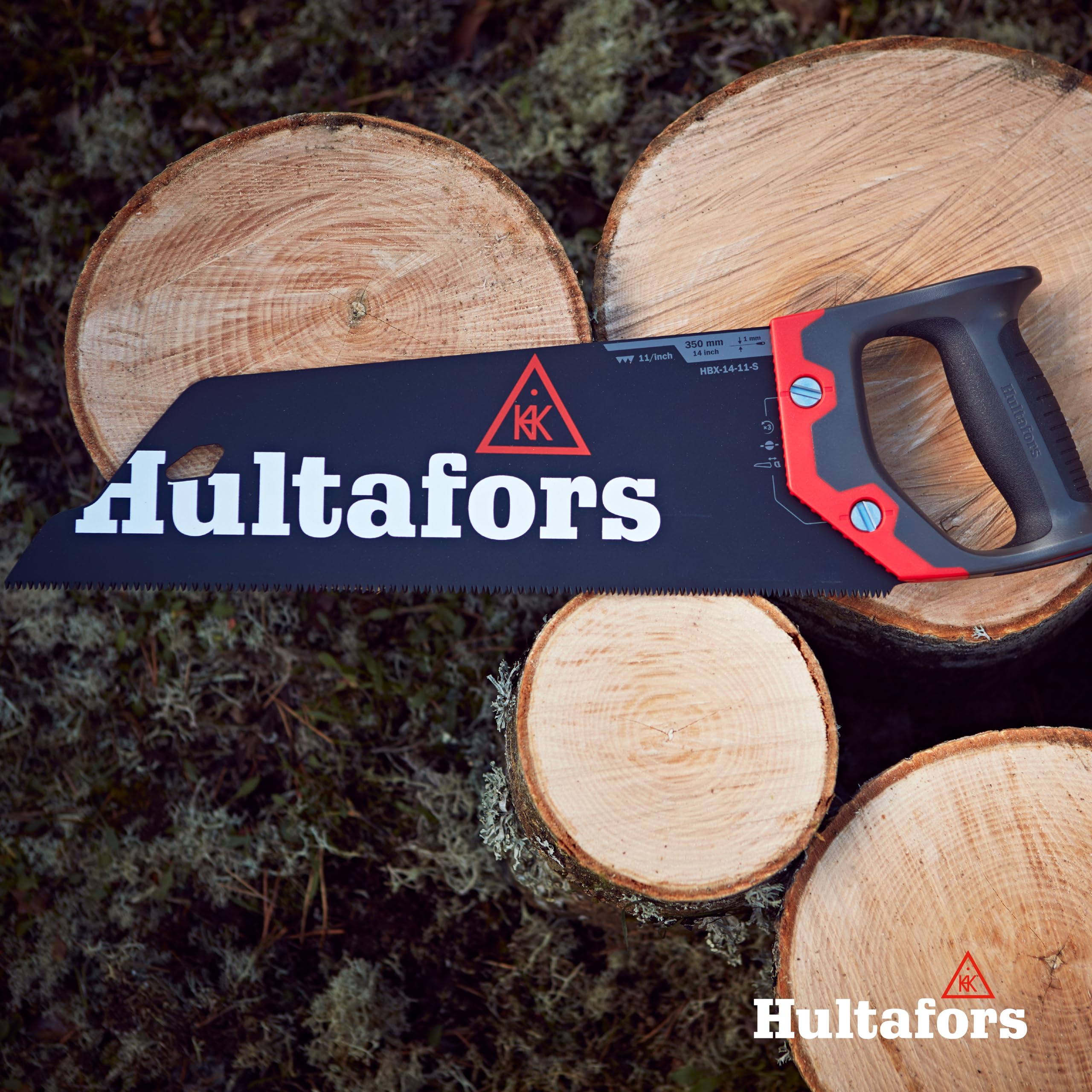 Sierra de mano de 350 mm de Hultafors | 11 dientes por pulgada | Sierra para madera y laminados | Acabado ecológico y mango ergonómico | Con protector de hoja incluido | 590750