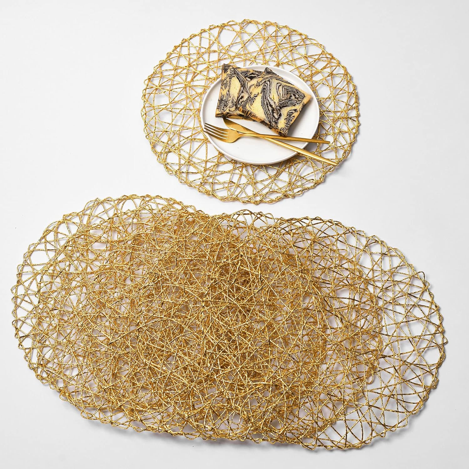 IcosaMro Gold Round Placemats Set of 10 for Dining Table Paper Woven Boho Decorative Circle Place Mat for Wedding Holiday Christmas Thanksgiving Day, Gold, 15 Inches