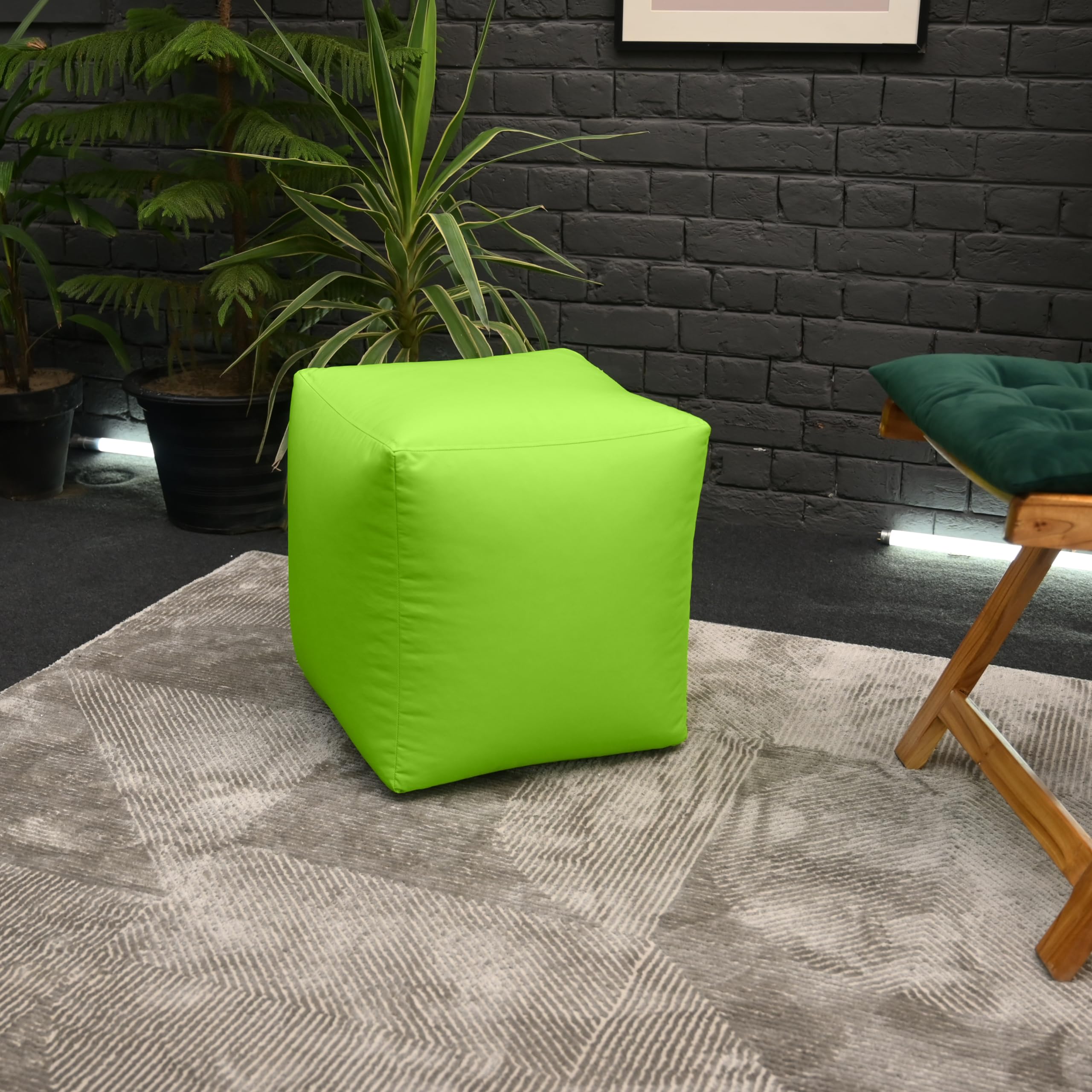 Loft 25 Puf suave | Reposapiés de cubo resistente al agua para interiores y exteriores | Asiento de puf ligero y cómodo para sala de estar | Reposapiés duradero de diseño ergonómico (lima)