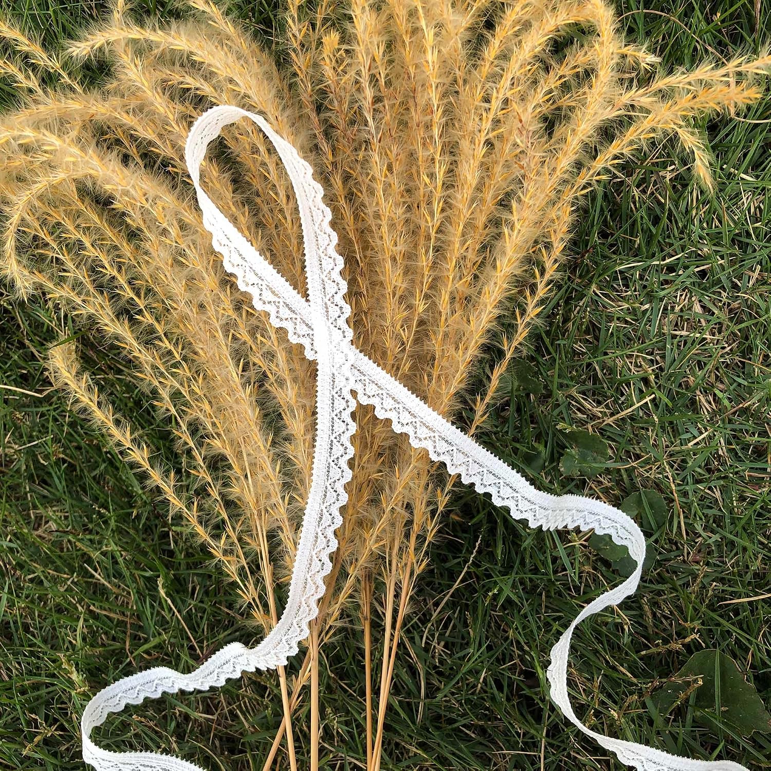 1cm Lace Ribbon, 10 Yards Long White Stretch Lace Trim for Garment Sewing, lace Choker, Curtain Edge ornamnet, Decorative Ribbon for Your Sewing Projects.