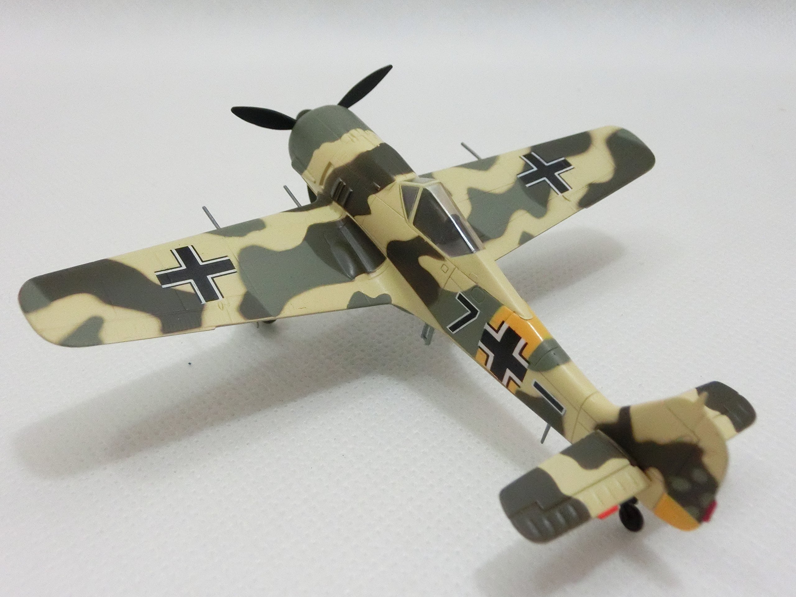 MI工房、完成品、ドイツ空軍、フォッケウルフFw190 Amazon | 1/72 完成品 36400 ドイツ空軍 フォッケウルフ Fw-190A-6