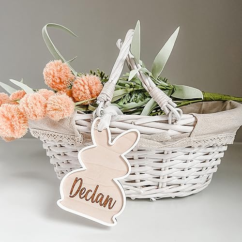 Miniatura 4 de Etiqueta de cesta de conejo de Pascua personalizada hecha a mano en 3D – Etiqueta de nombre grabada en madera y acrílico personalizada con cinta de