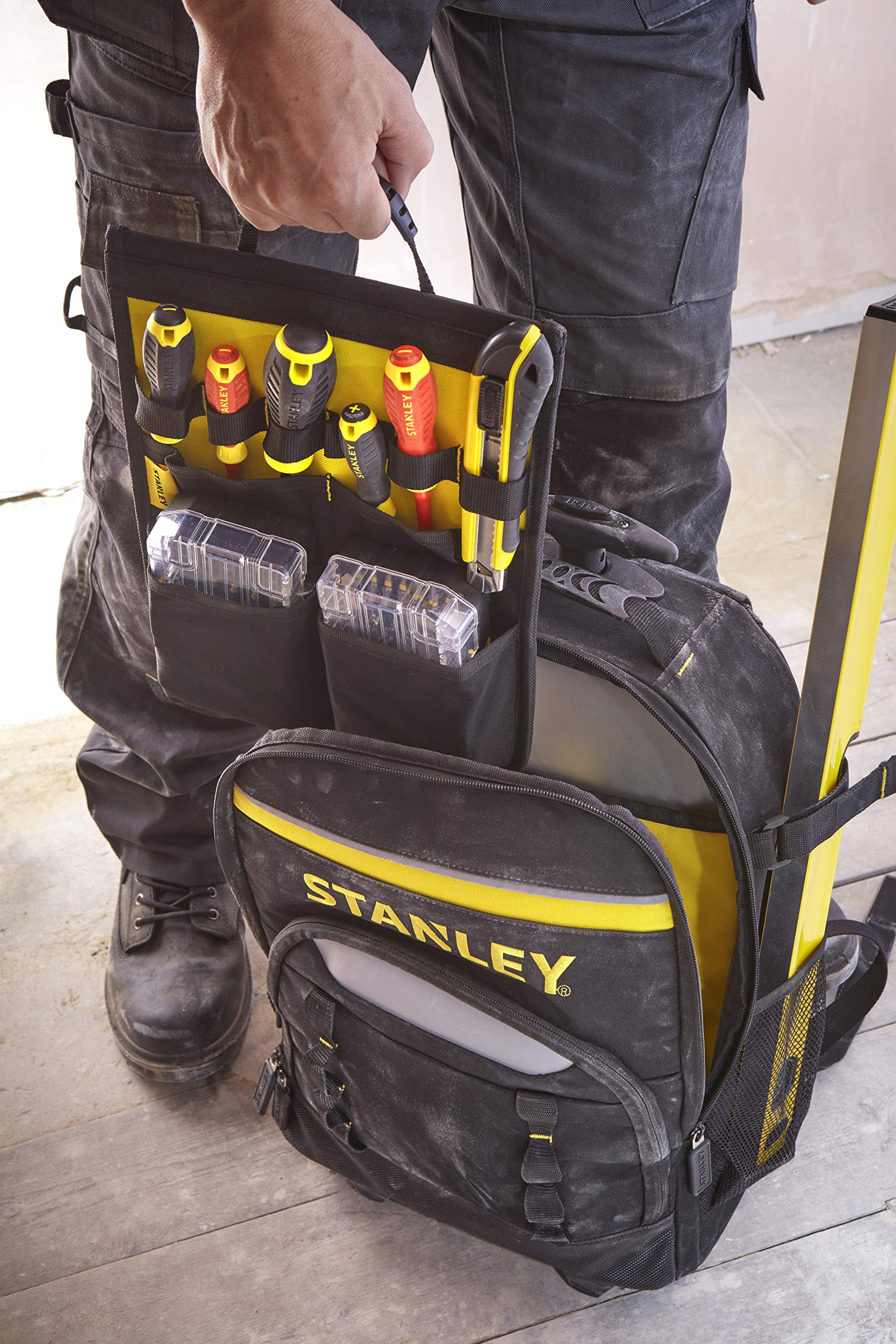 ‎STANLEY, Zaino con ruote porta utensili essenziali. STST83307-1