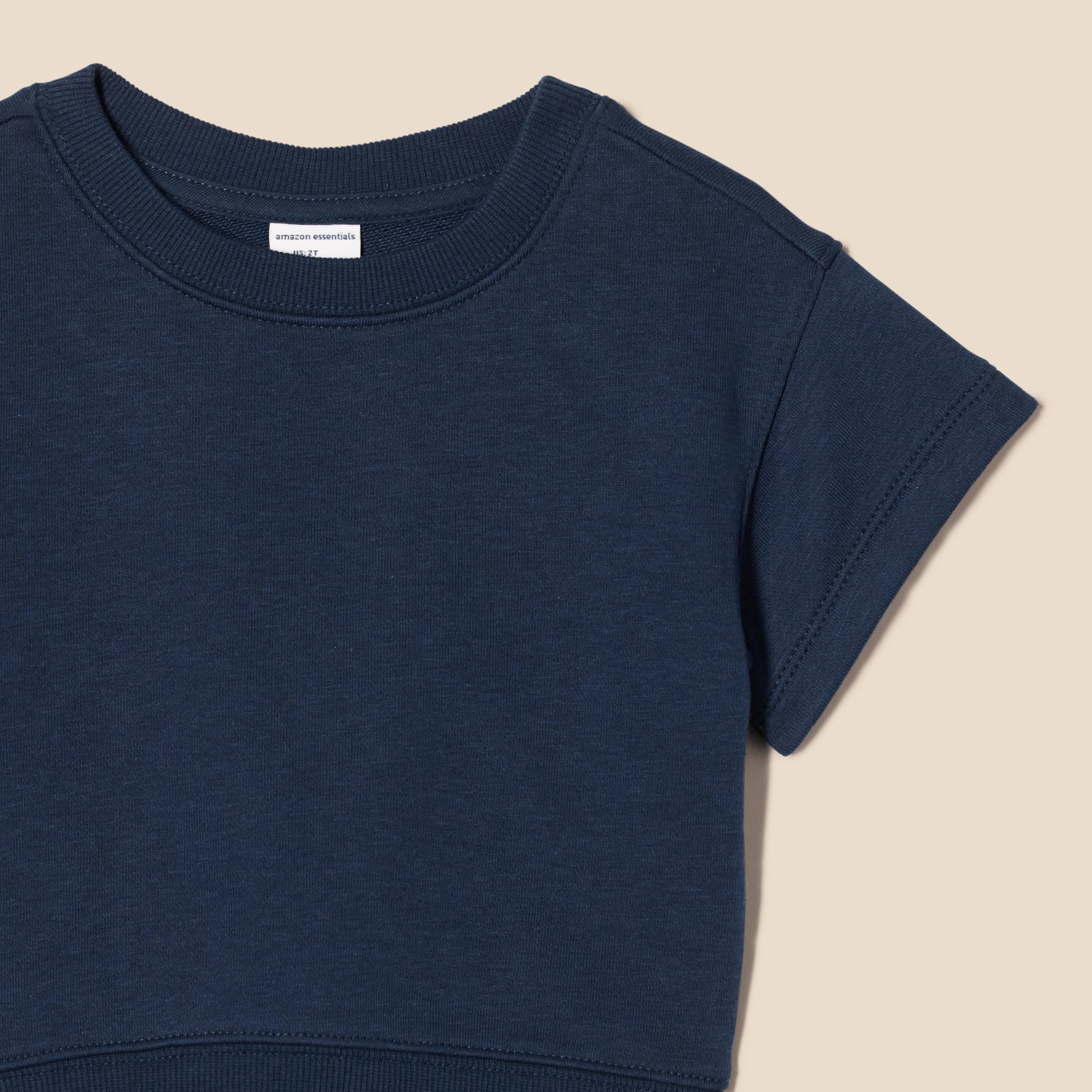 Amazon Essentials Ensemble Sweat-Shirt et Short à Coupe décontractée Garçon, Lot de 2