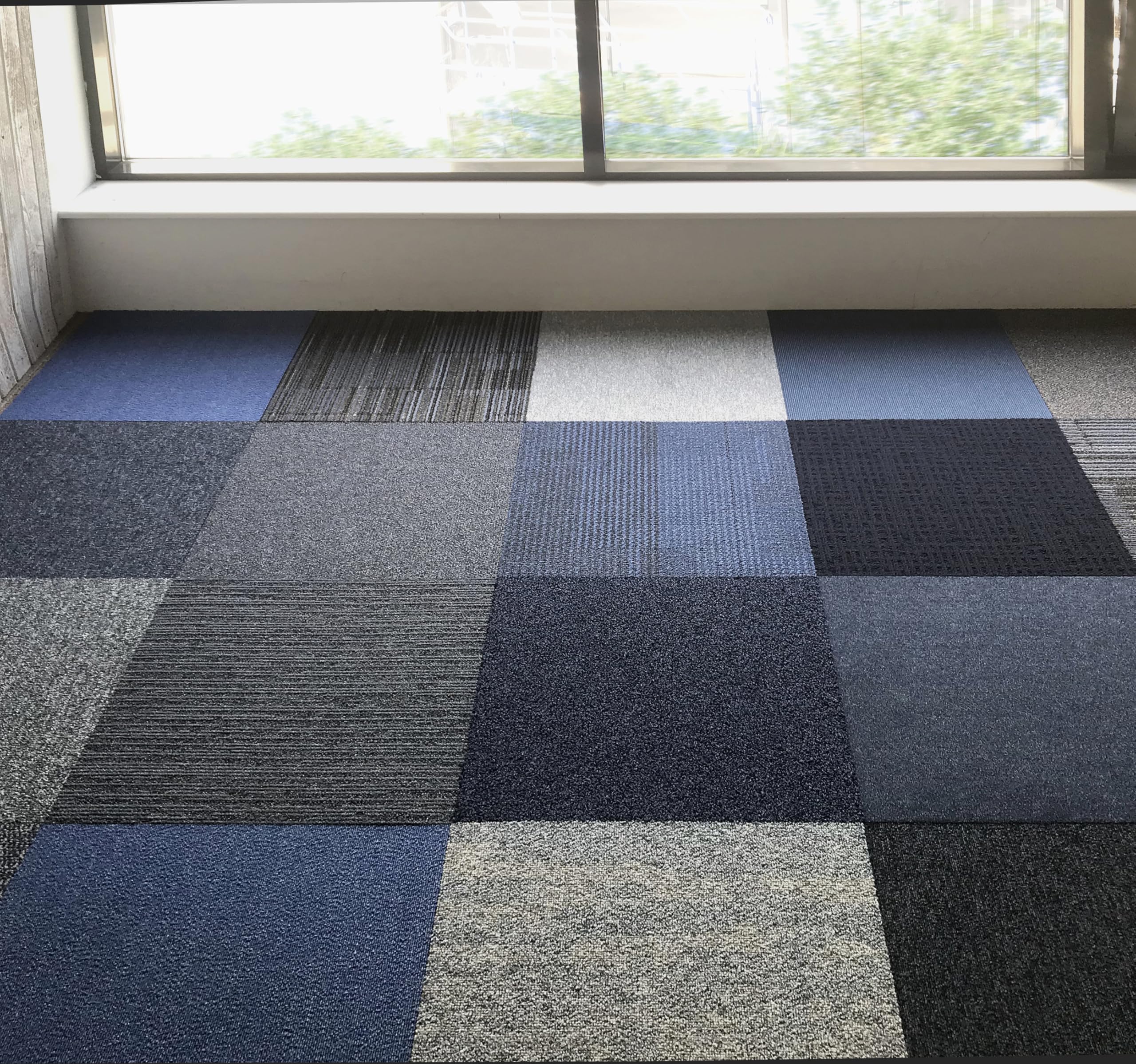 Teppichfliesen Shades of. by Interface | Selbstliegend Teppich | Teppichboden | 50x50 cm | Pro Karton 16 Stück = 4m2 (Blue)