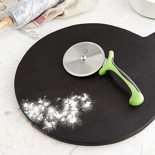 Vista 20 de Mercer Culinary Millennia - Cortador de pizza con mango negro, rueda de 5 pulgadas, acero inoxidable