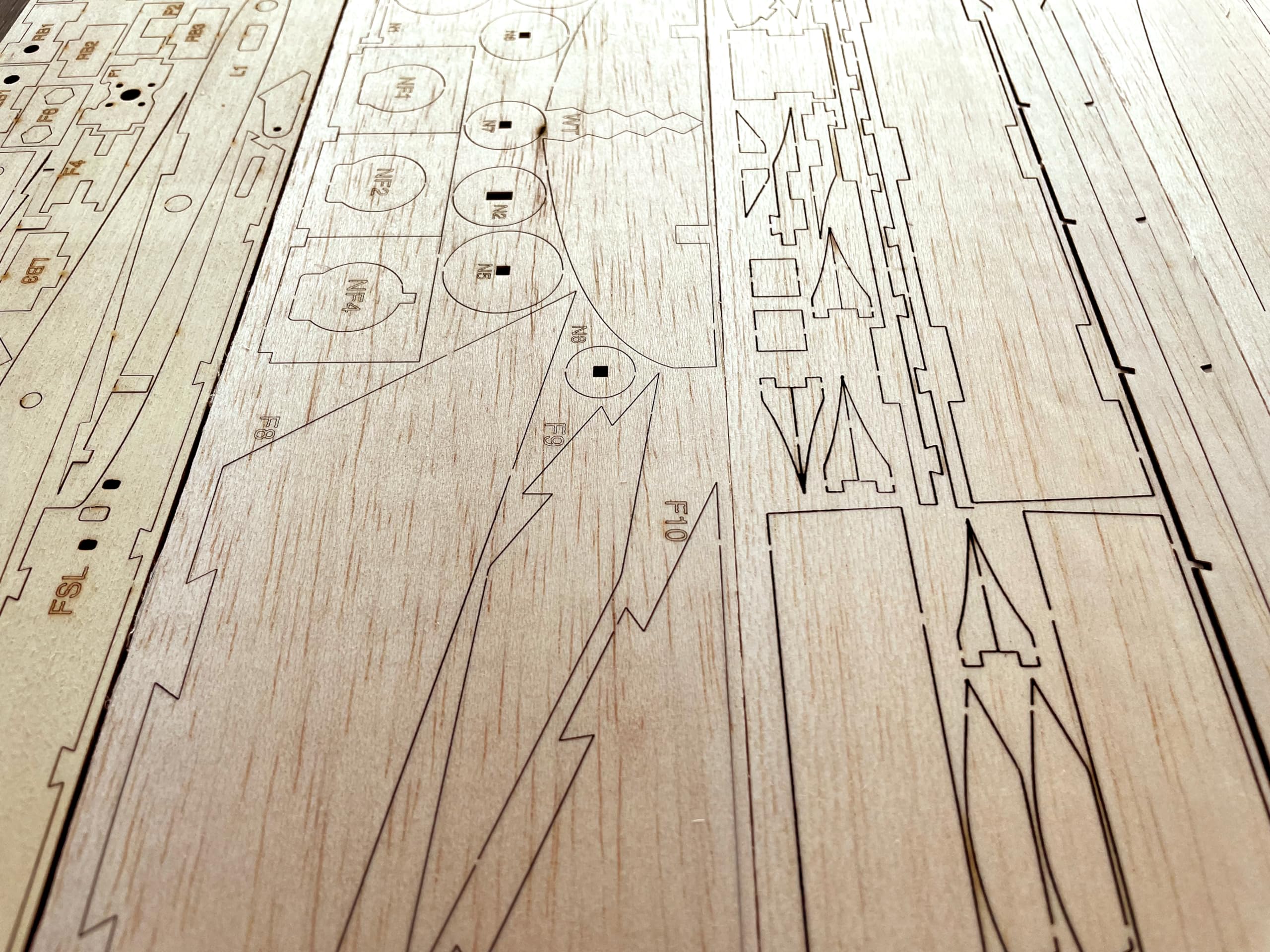 BINOS - Hojas de madera balsa de 36 pulgadas (1/32 x 3 x 36 pulgadas, paquete de 10) para modelar, manualidades, pasatiempos, láser, aviones planeadores (1/32 x 3 x 36 pulgadas, paquete de 10)
