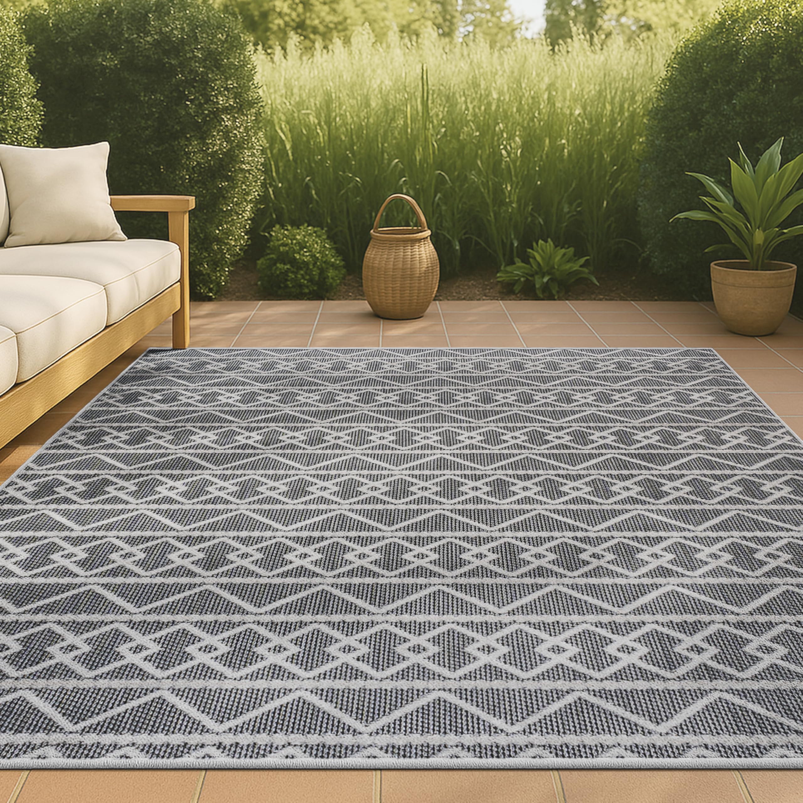 JONATHAN Y Knotted Trellis Geometric Indoor Outdoor Area Rug 4X6 Black/Ivory, Aylan High-Low Pile for Backyard, Patio, Porch, Easy-Cleaning, High