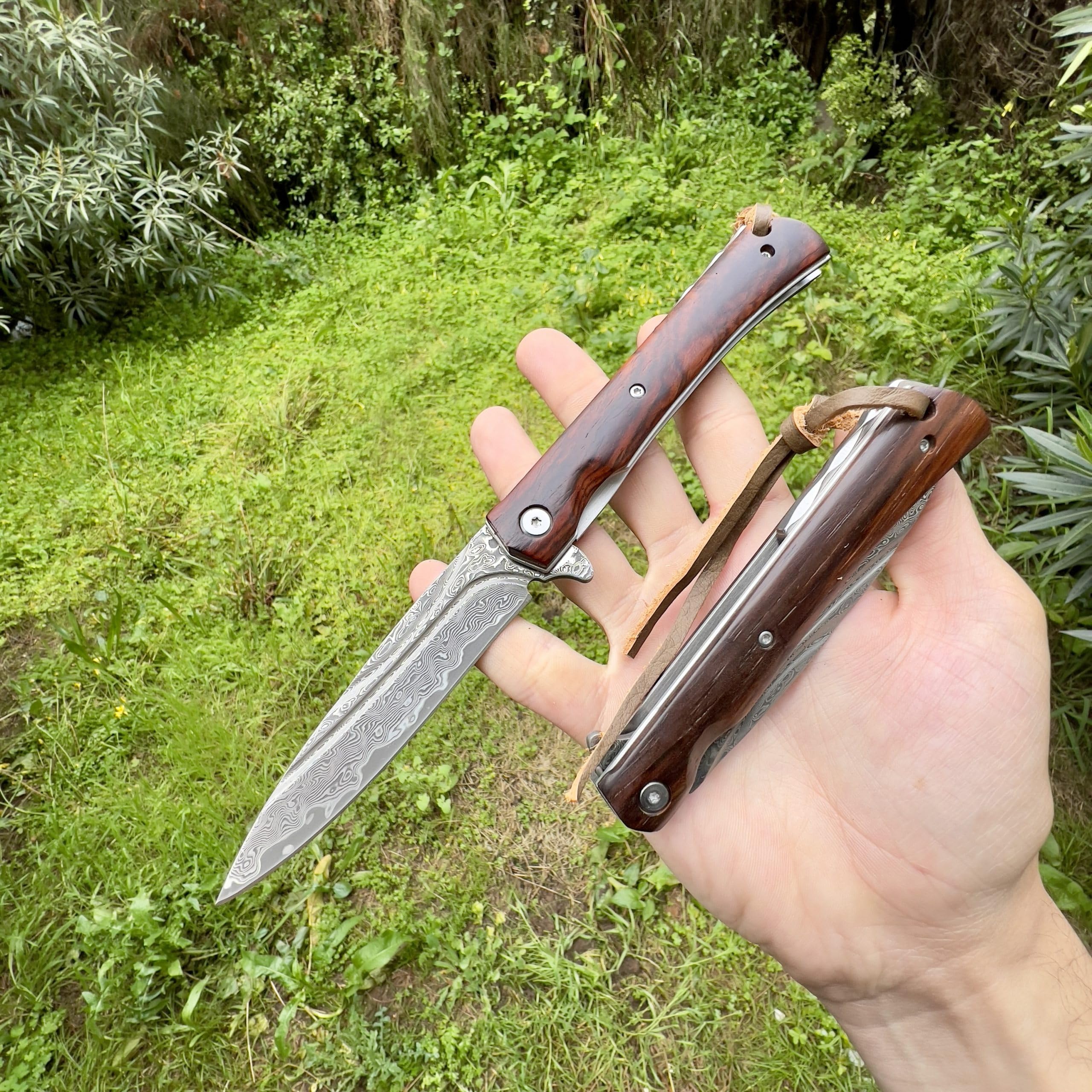 Couteau Pliant Poche Damas Style Japonais Damascus 67 Couches VG10 lame Tranchante Manche bois Collection Cadeau Homme forge artisanat custom camping extérieur edc