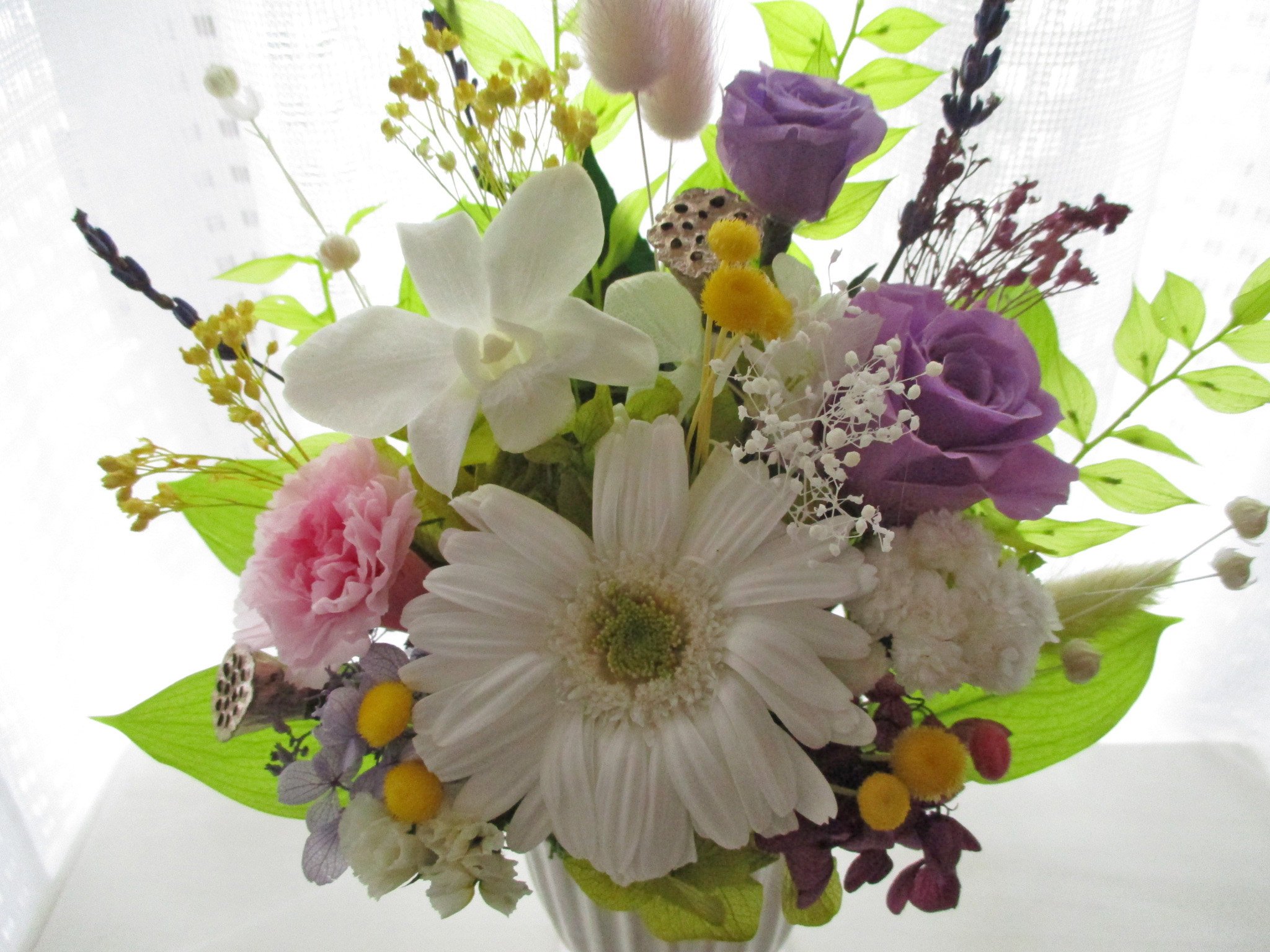 美しいカトレア蘭の御供養花　花器付き お供えプリザーブドフラワー fit=scale-down,w=1200