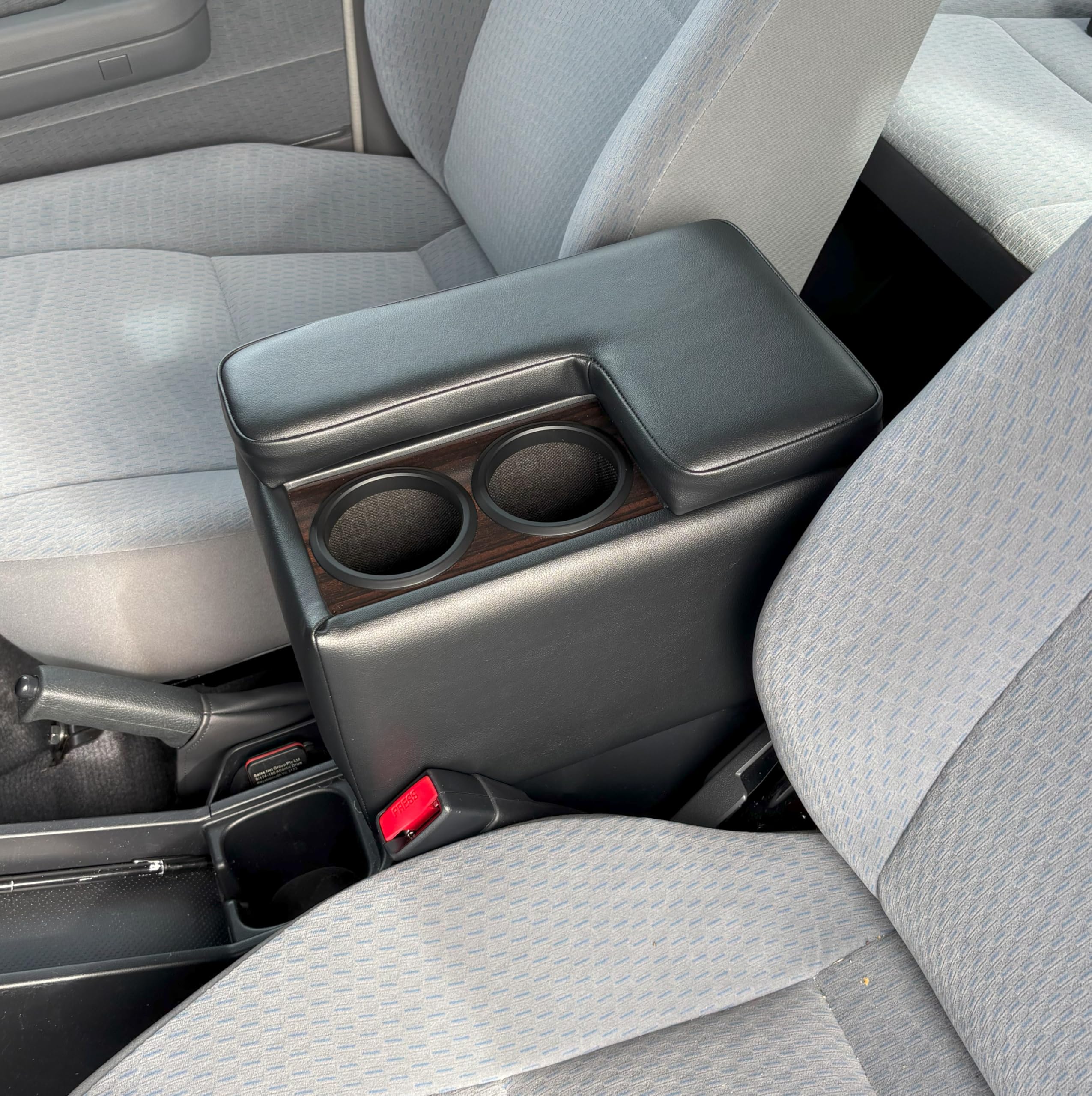 Amazon | TME 再再販ランクル70専用 アームレスト コンソールボックス