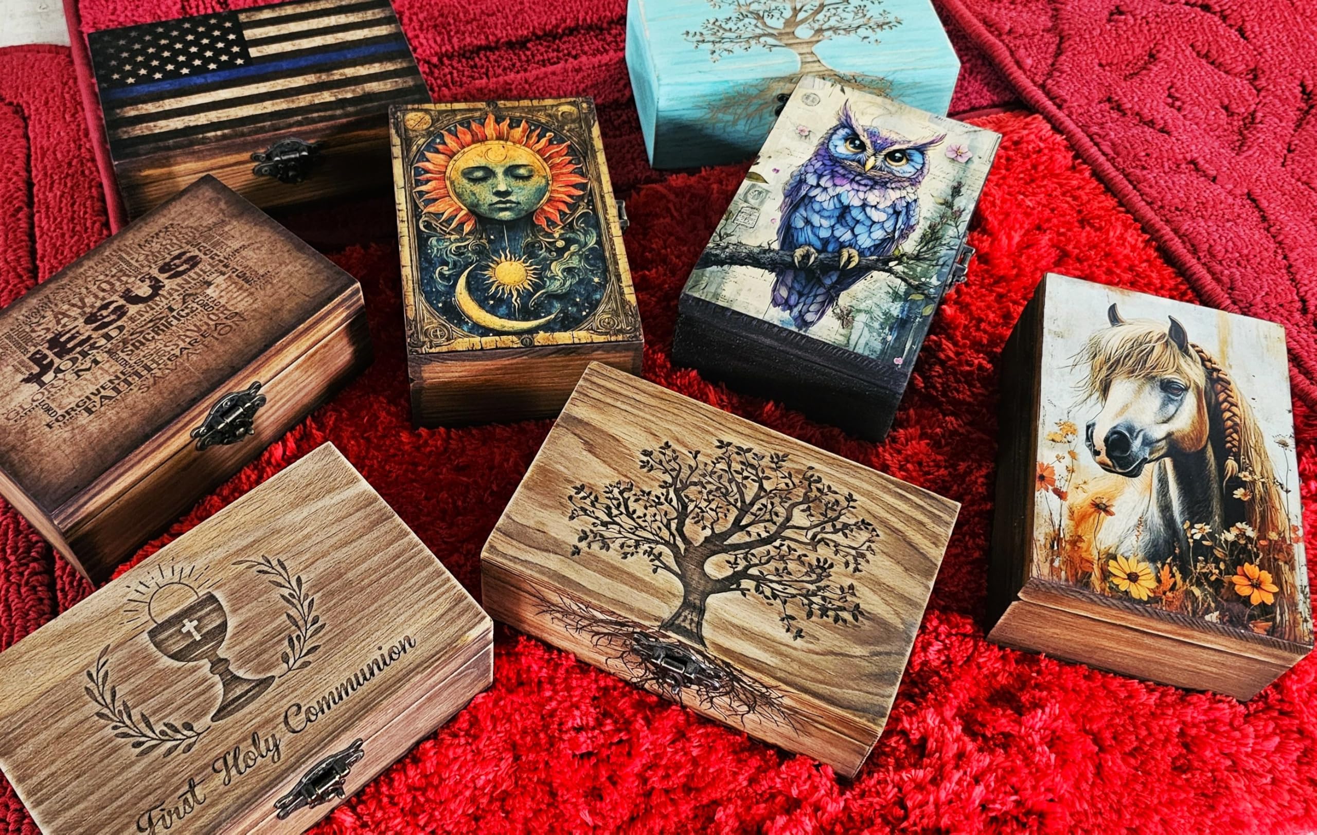 Joyero de madera con diseño de árbol de la vida, caja de almacenamiento rústica grabada para joyas y recuerdos y organizador de baratijas con diseño grabado (TOLD) (árbol de la vida