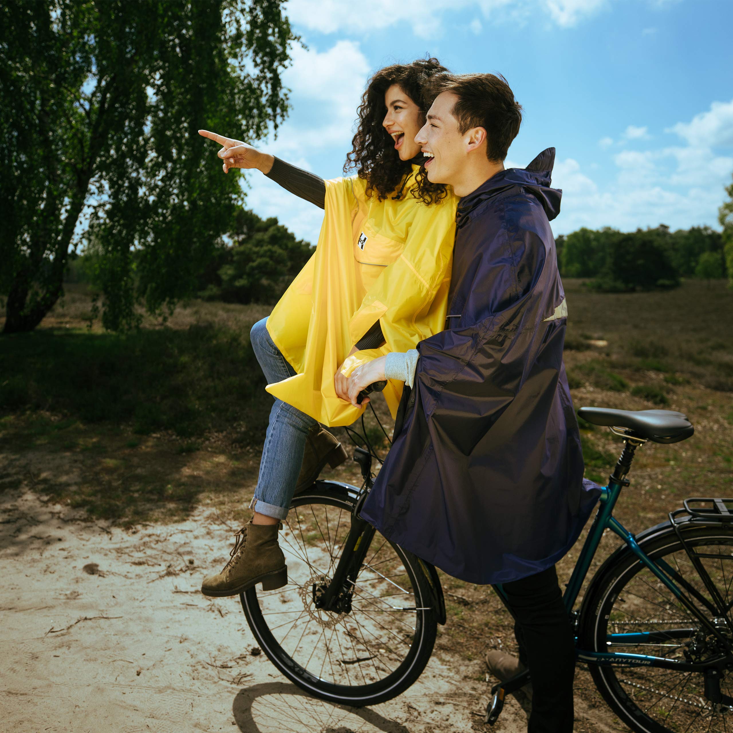 HOCK Fahrrad Regenponcho 'Rain Light' mit Kapuze und seitlicher Armöffnung - Extra Leichtes Regencape für Damen & Herren - 100,0% Wasserdichter Fahrradponcho inkl. Sturmband