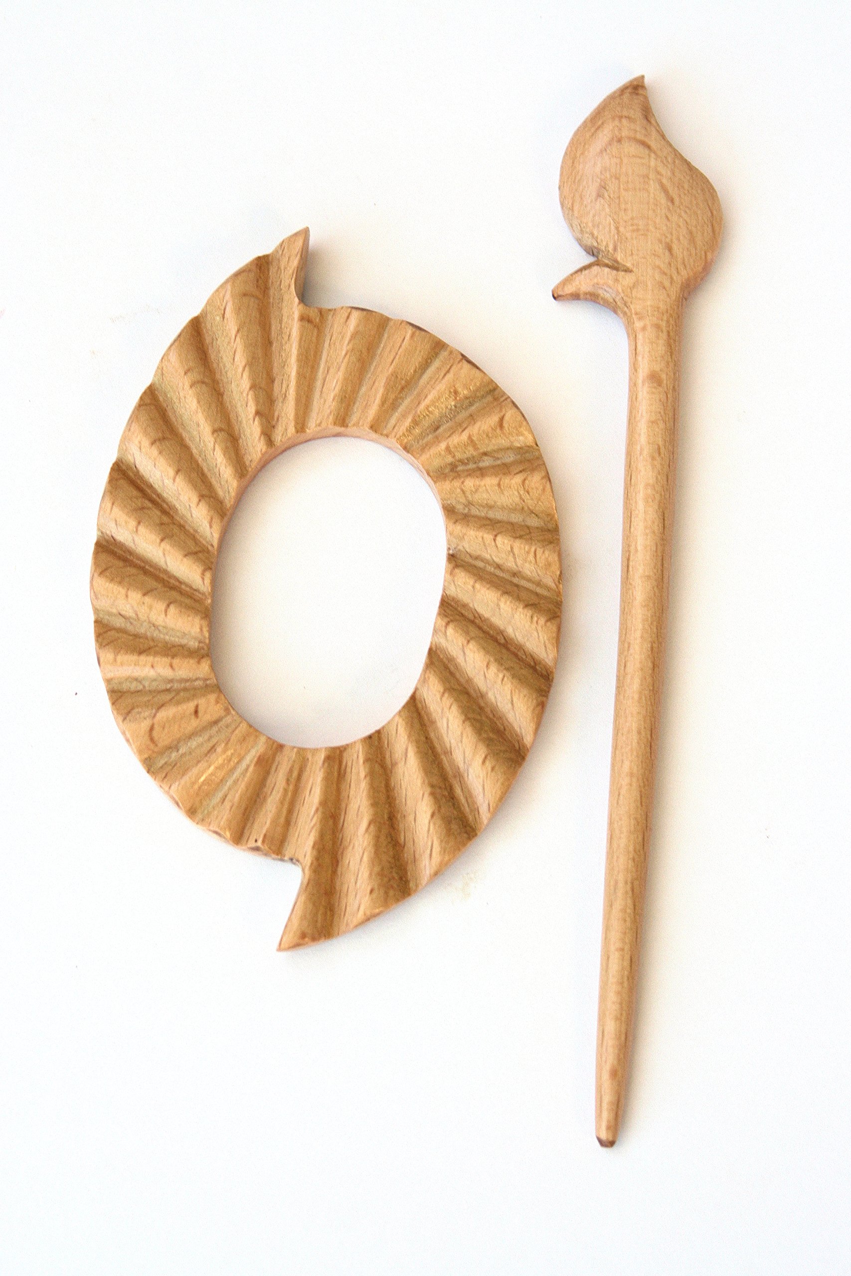 Artisans World Beige Wooden Shawl Pin - Image 4