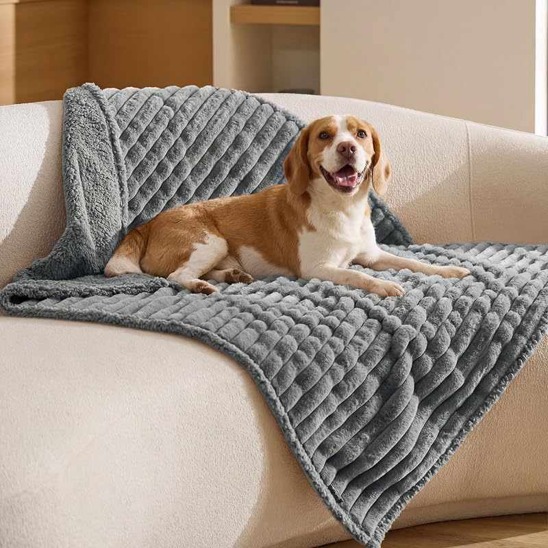 Manta impermeável para cães grandes em Sherpa e veludo cotelê Bedsure Warm Grey 101,6 x 127 cm