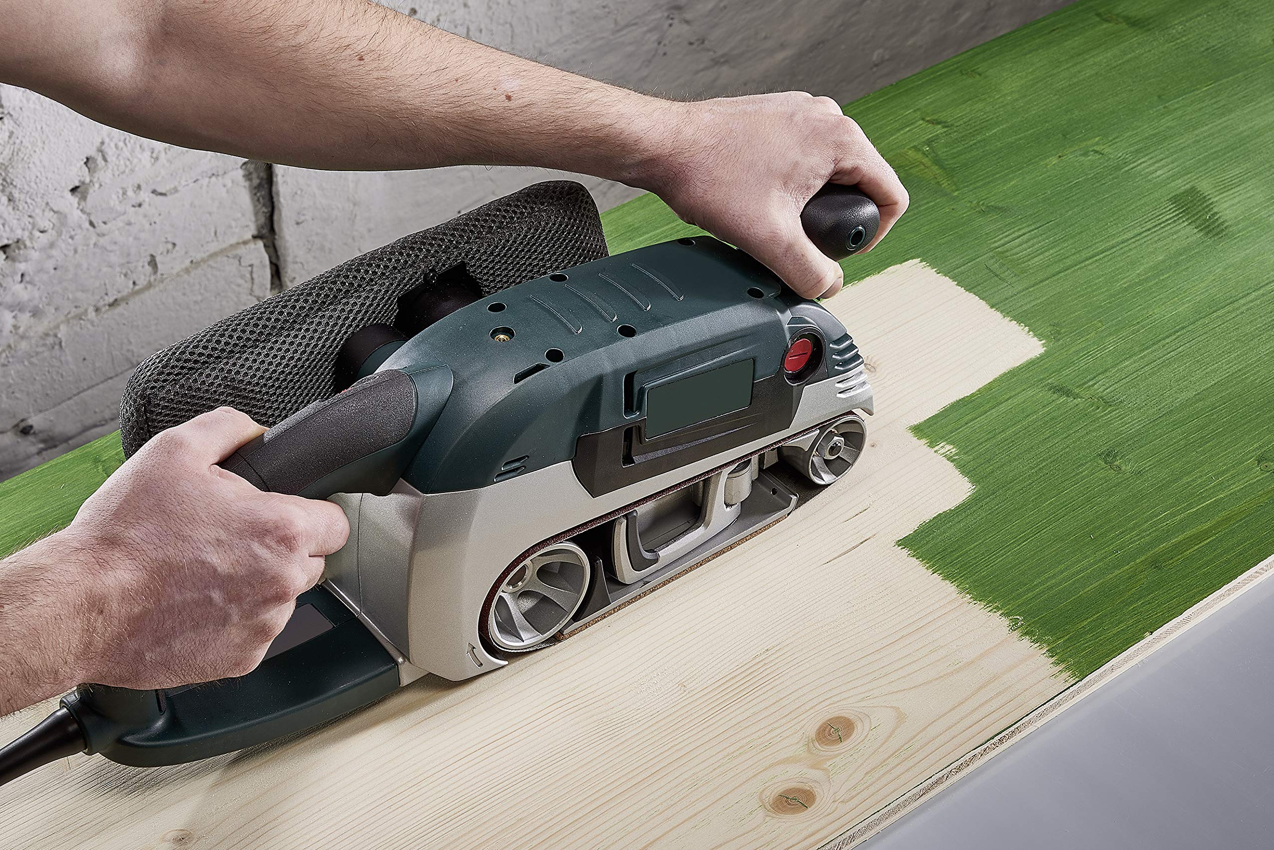 Papier Abrasif Autocollant 150mm 10 Disques Abrasifs Autocollants RYOBI - Grain 80 - Diamètre 150mm - Pour Ponceuse à Bande Et Disque Ponceuse Grain 80