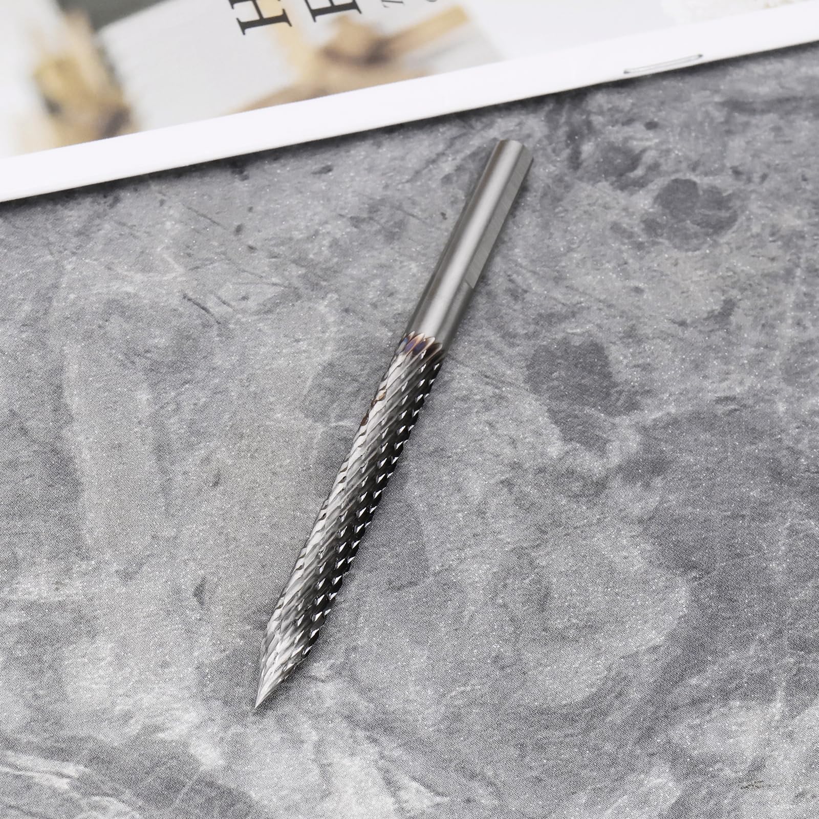 Fraise 6MM X 88MM en Acier Tungstène pour Réparation de Pneus Fraise en Carbure pour Métal Dur Foret pour Pneus Tête Rotative en Carbure pour Perceuse Pneumatique