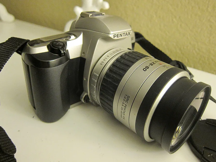 Amazon.com : Pentax ZX-30 Quartz Date 35mm SLR Camera Kit with 35