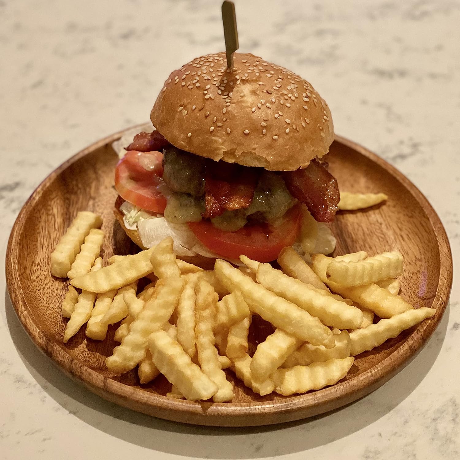 Set of 4 – 10 Inch Round Acacia Wood Dinner Plates – Solid Hardwood Wooden Plates for Steak, Pasta, Salad, BBQ, Charcuterie – Natural Wood Grain Dinnerware