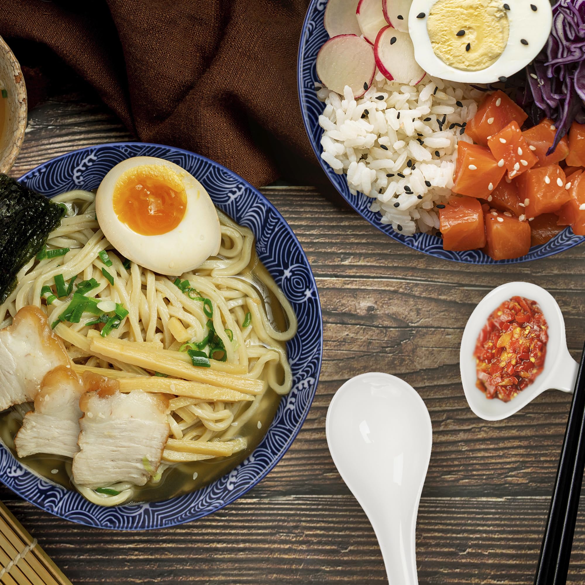Urban Lifestyle Set Cuencos Ramen y Udon para 2 Personas Vajilla Asiática de Porcelana Ø 20,5 cm 1000 ml con Cucharas Ramen, Cuencos para Salsas y Palillos Japoneses – Estilo Japonés