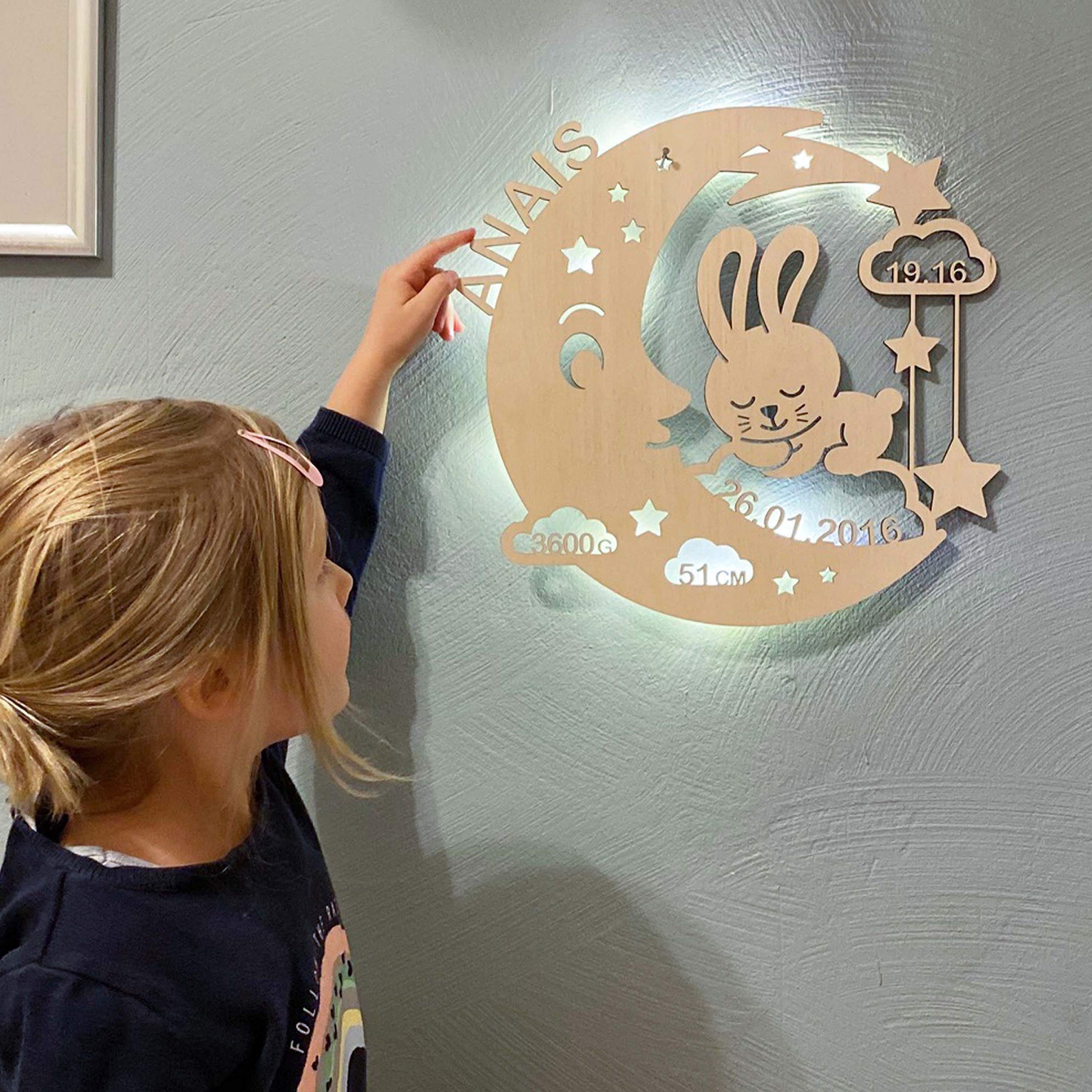 LAUBLUST Veilleuse pour bébés - Cadeau de naissance et de baptême personnalisé pour fille et garçon - Lapin de Lune | Naturel - Éclairage LED et lumière apaisante pour chambre d'enfant | 2 Tailles