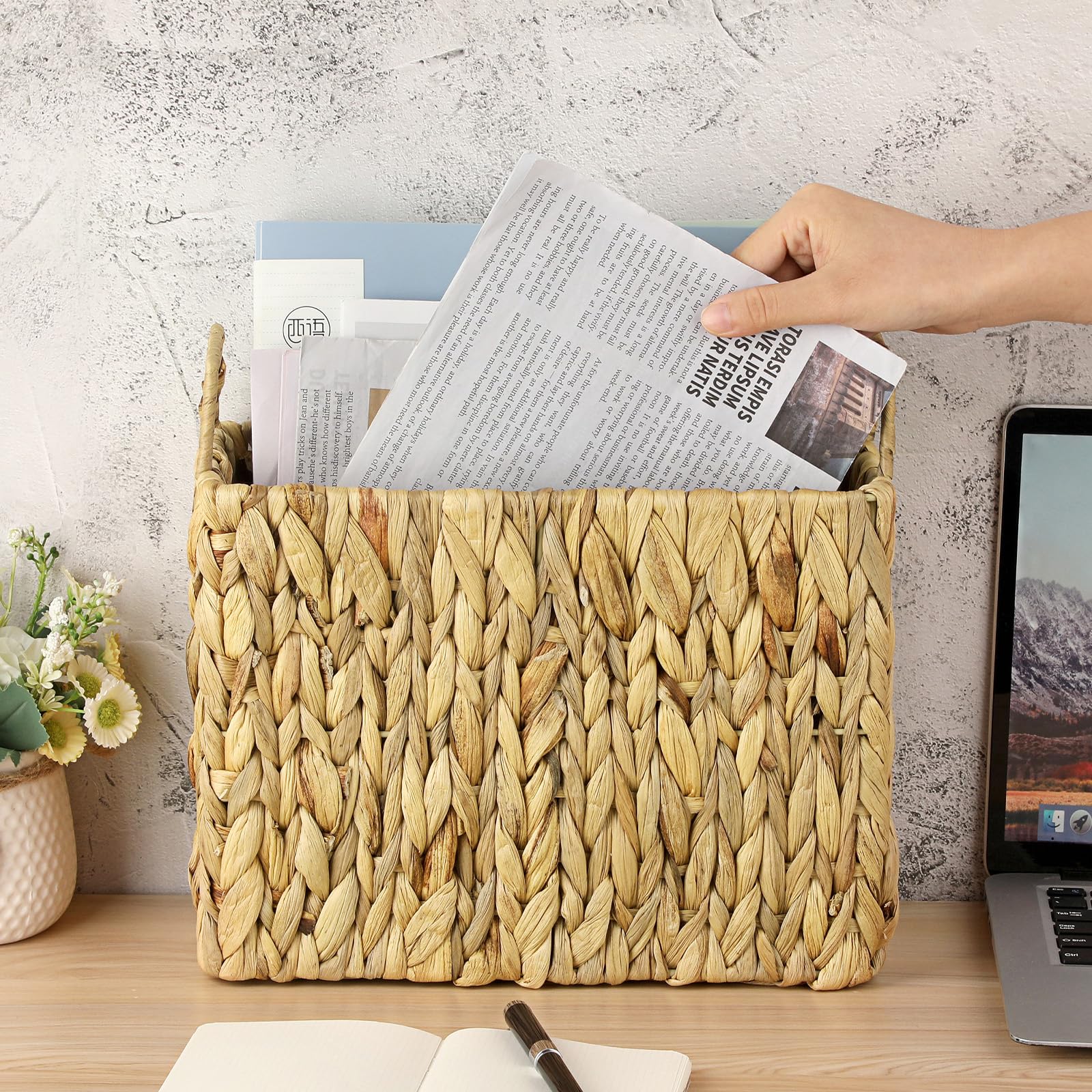 BSTKEY Porte-revues en jacinthe d'eau naturelle avec 2 poignées, panier de rangement tissé à la main, panier de rangement pour dossiers, courrier