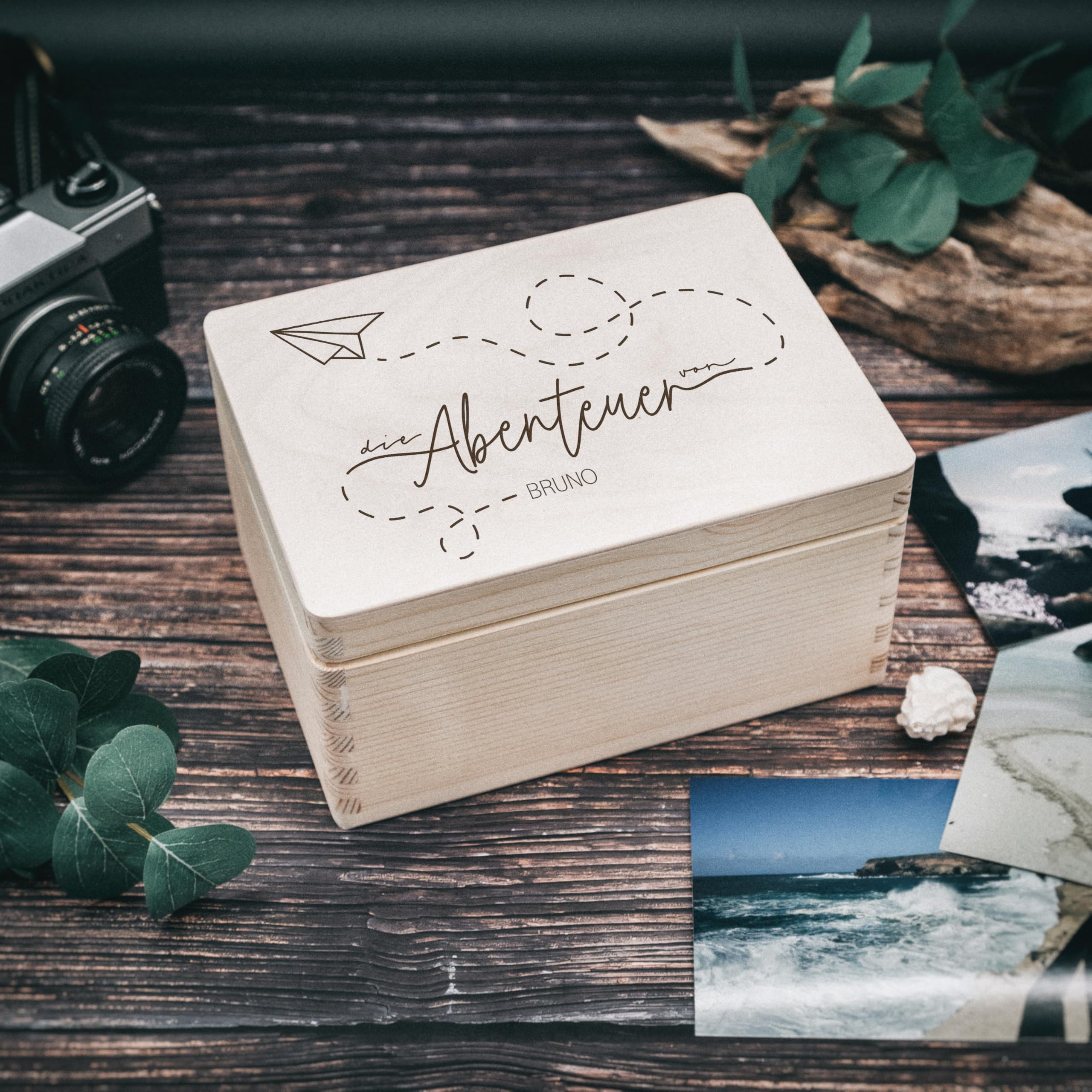 Erinnerungskiste Reise, Hochzeitskiste, Reiseerinnerungen, Urlaub, Hochzeitsgeschenk Holz, Reise, Verreisen, Urlaubserinnerungen mit deinem Namen (Abenteuer Flieger, S-Klappdeckel)