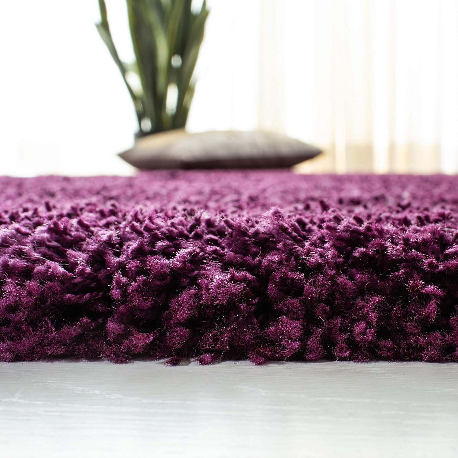 SAFAVIEH Santa Monica Shag Collection Area Rug - 6'7" Square, Purple, Solid Design, Non-Shedding & Easy Care, 2-inch Thick Ideal for High Traffic Areas in Living Room, Bedroom (SGN725-7373)
