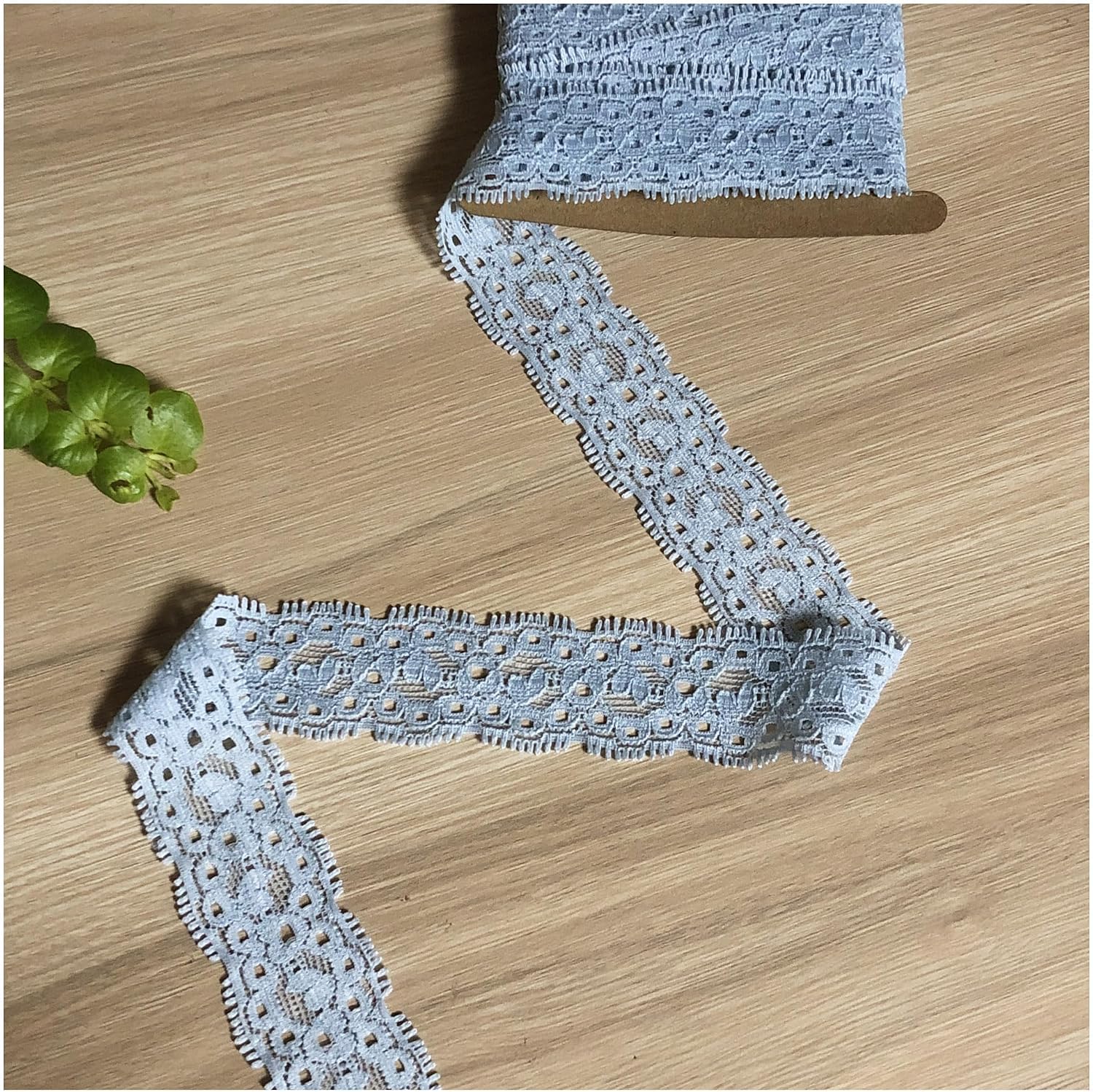 1.1 inch lace Trim, 10 Yards Long White Ribbon, Vintange Floral lace for Custume Sewing, Handcrafts, Gift Wrapping, Home Decor (10 Yards 8209White)