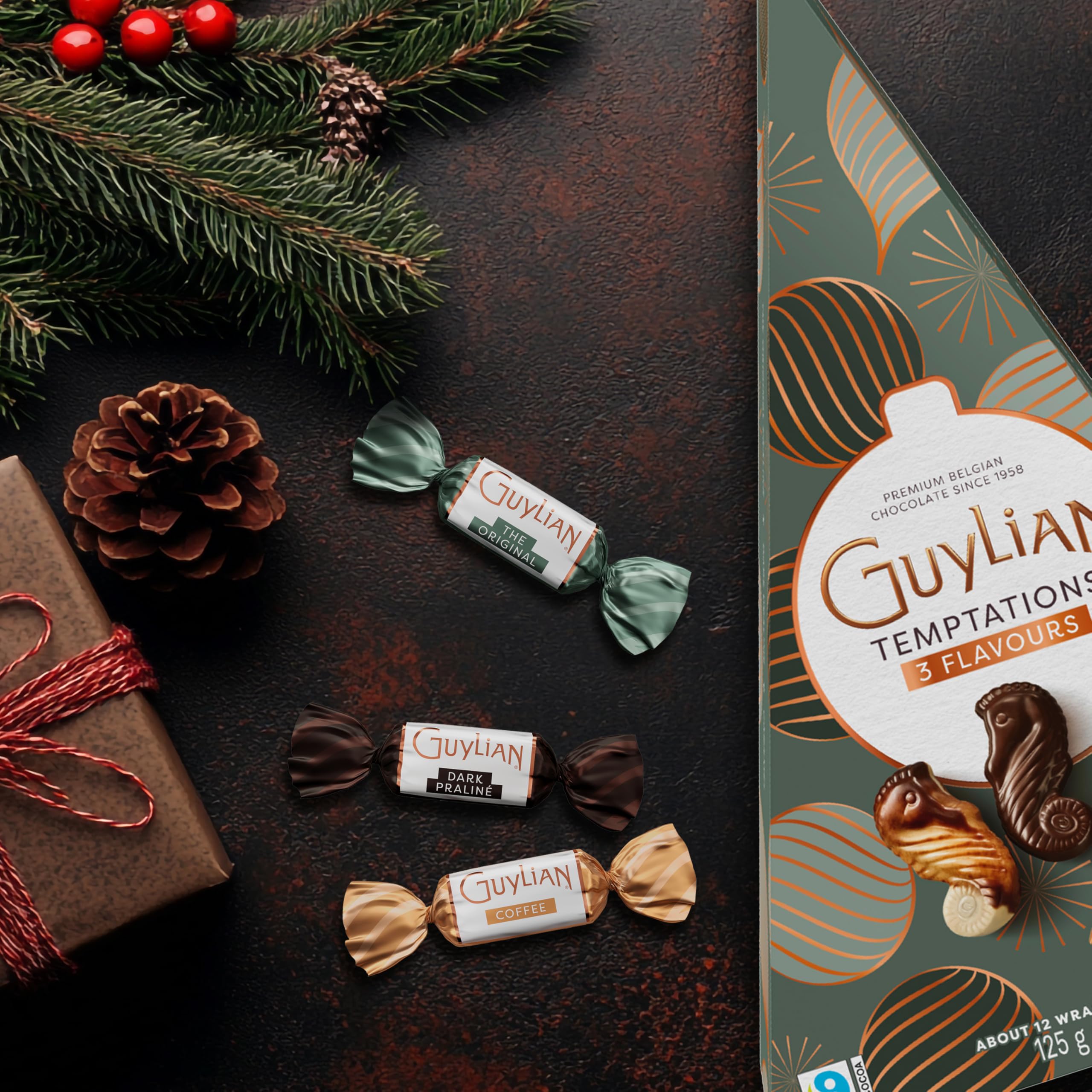 GuyLian Temptations Weihnachtsbaum 125g – Festliche Geschenkbox in Tannenbaumform mit 12 Belgischen Pralinen, 6-fach sortiert – Fairtrade-zertifiziert – Premium Genuss zu Weihnachten