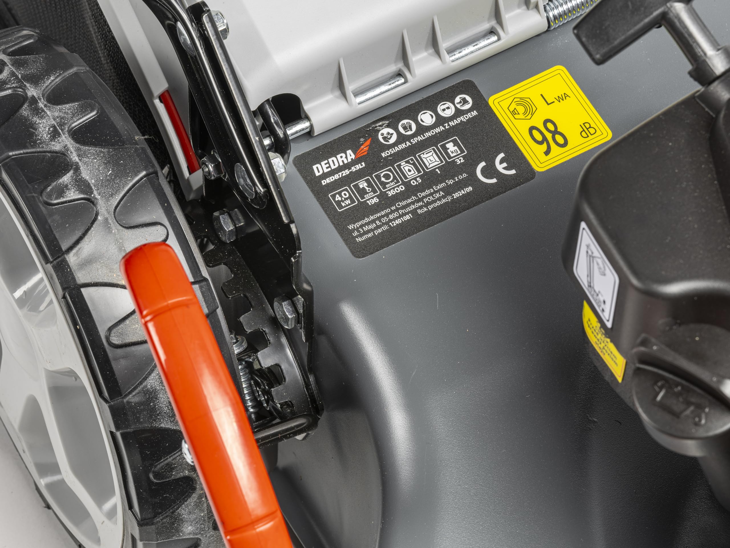 Garden DEDRA Tondeuse à Gazon à Essence 4,0 KW Loncin 196 cm3 53 cm Transmission GT Moteur Puissant Fonction Mulching Fonction de Nettoyage du boîtier