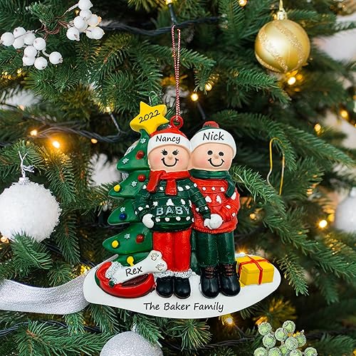 Miniatura 4 de Adorno de pareja embarazada y perro, adorno de Navidad con hueso de perro, personalizado