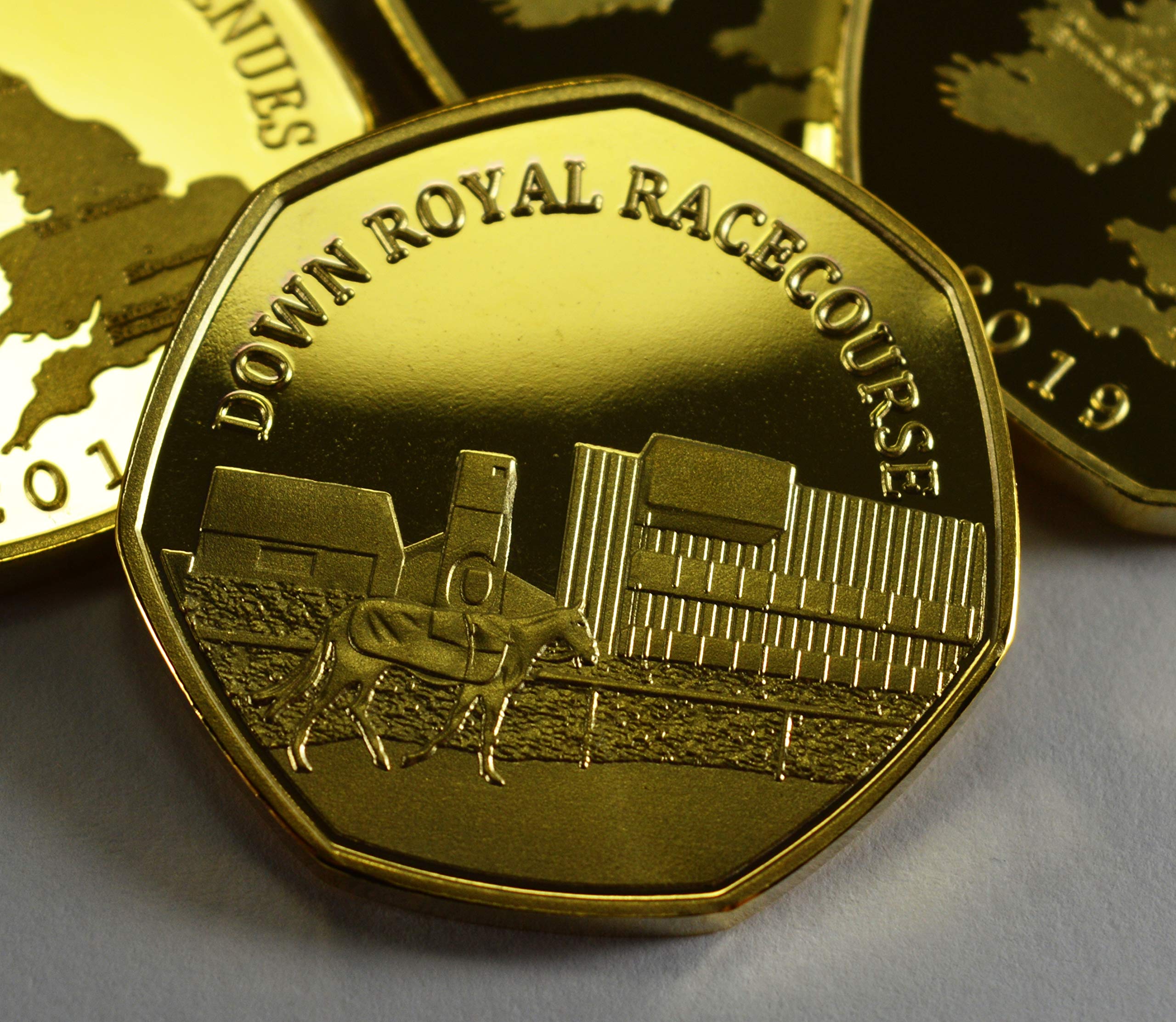 The Commemorative Coin Company Gold Down Royal Racecourse 24Ct Commemorative Coin Albums/50P Collectors New 2019 Sporting Venue Series