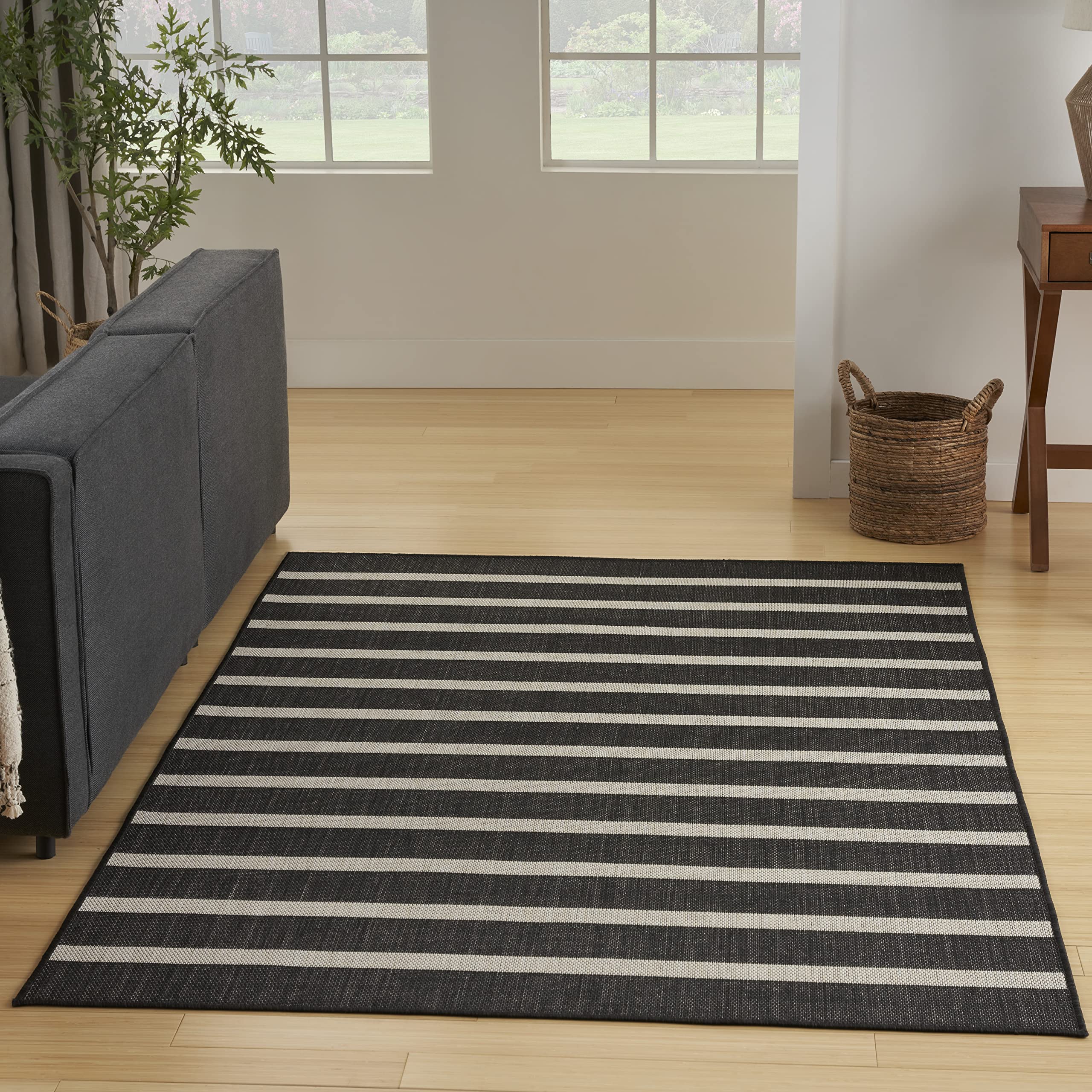 Nourison Positano Indoor/Outdoor Black Ivory 5' x 7' Area Rug, Easy Cleaning, Non Shedding, Bed Room, Living Room, Dining Room, Deck, Backyard, Patio (5x7)