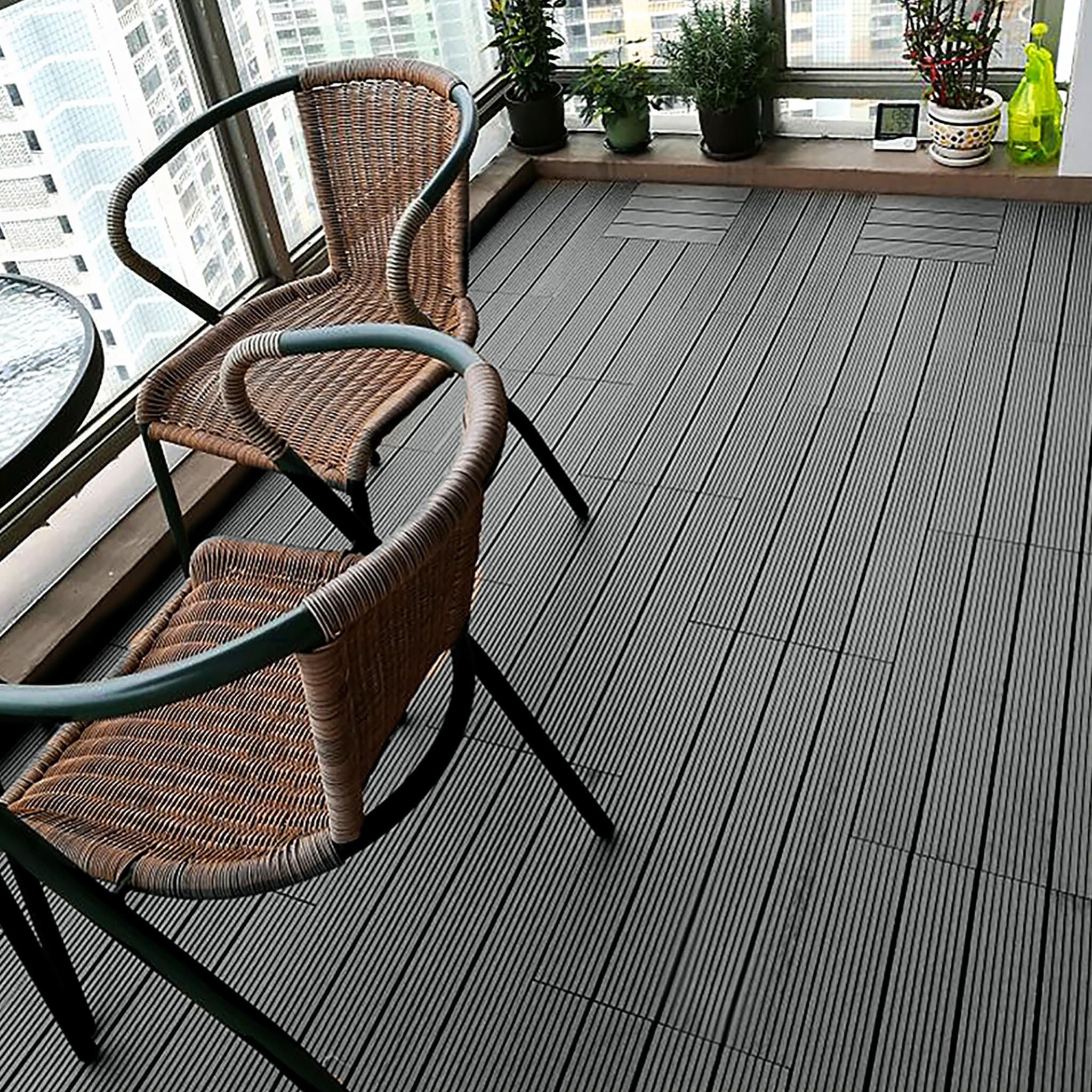 NAIZY Lot de 12 lames de terrasse WPC - 30 x 60 cm - Avec système à clic - Revêtement de sol pour balcon et jardin - 2 m² - Anthracite