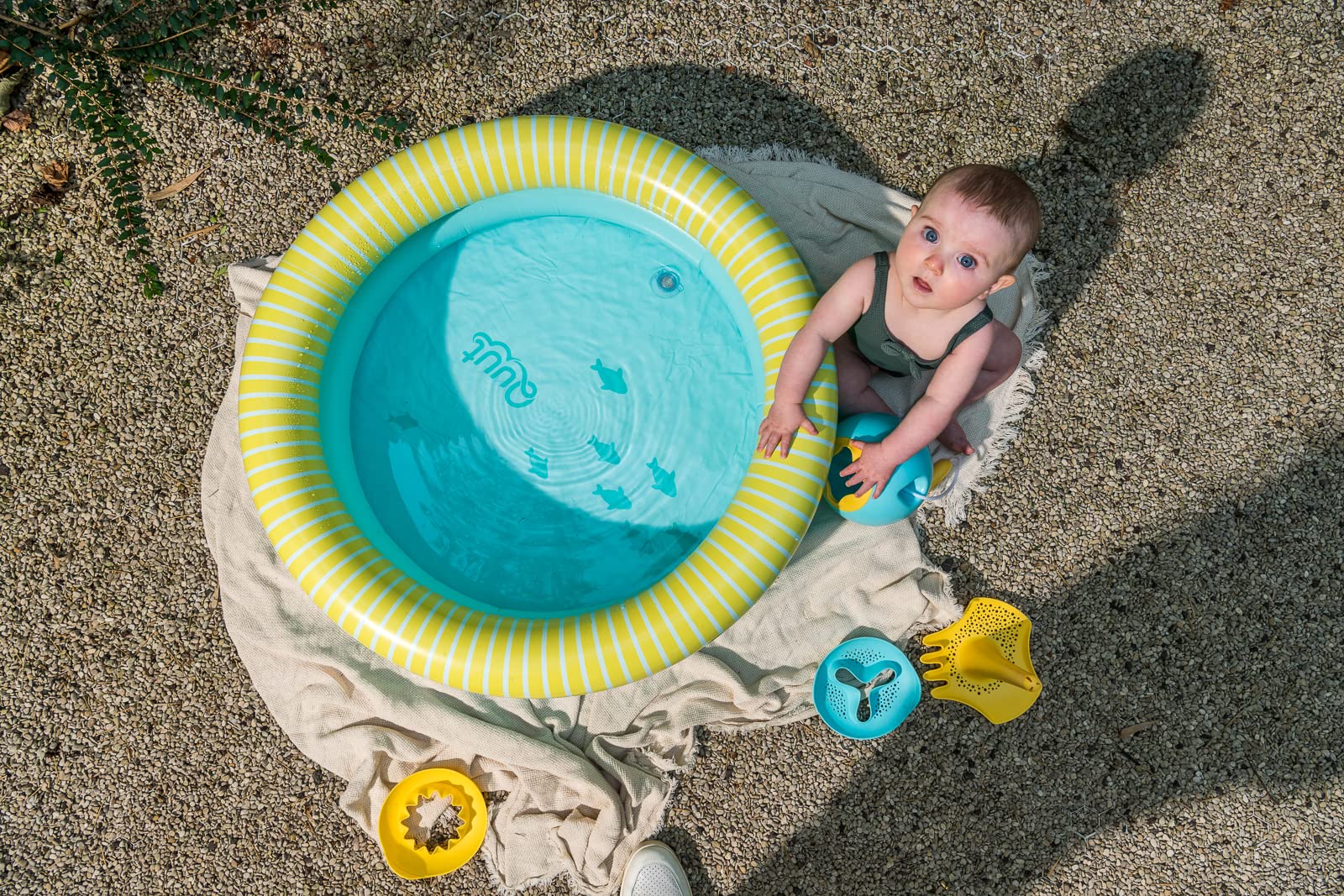 Quut Dippy - Piscina inflable de PVC Premium de calidad (0,25 mm) - Divertido y diseño a partir de 1 año - bebé - 80 cm de diámetro (azul plátano)
