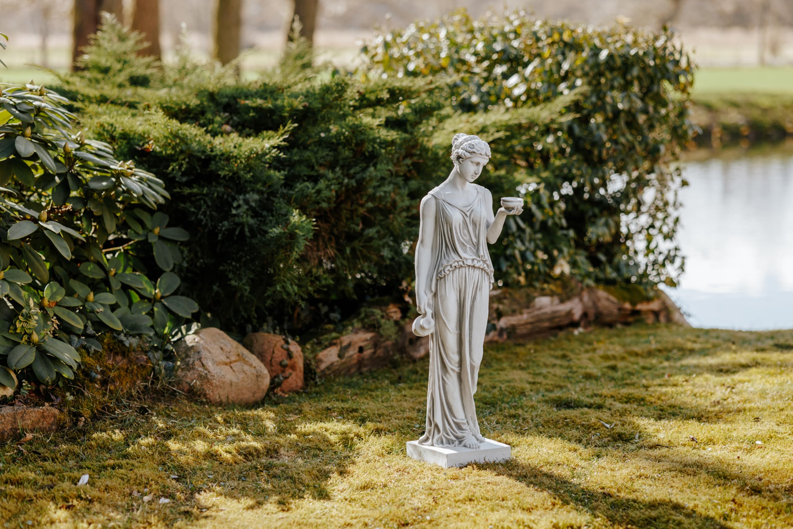 gartendekoparadies.de Statue der Hebe, Göttin der Jugend, Steinguss, Grau, 80 cm, 20 kg, Frostsicher, Klassische Gartenskulptur