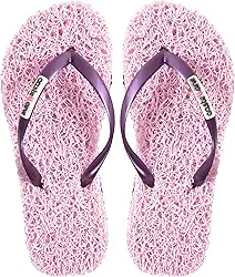 Chinelo Confort Feminino indicado para pessoas que sofrem com Fascite Plantar, esporão de calcâneo, Hiperidrose PLantar e Neuroma de Morton, além disso, dá a sensação de estar pisando em um tapete macio.