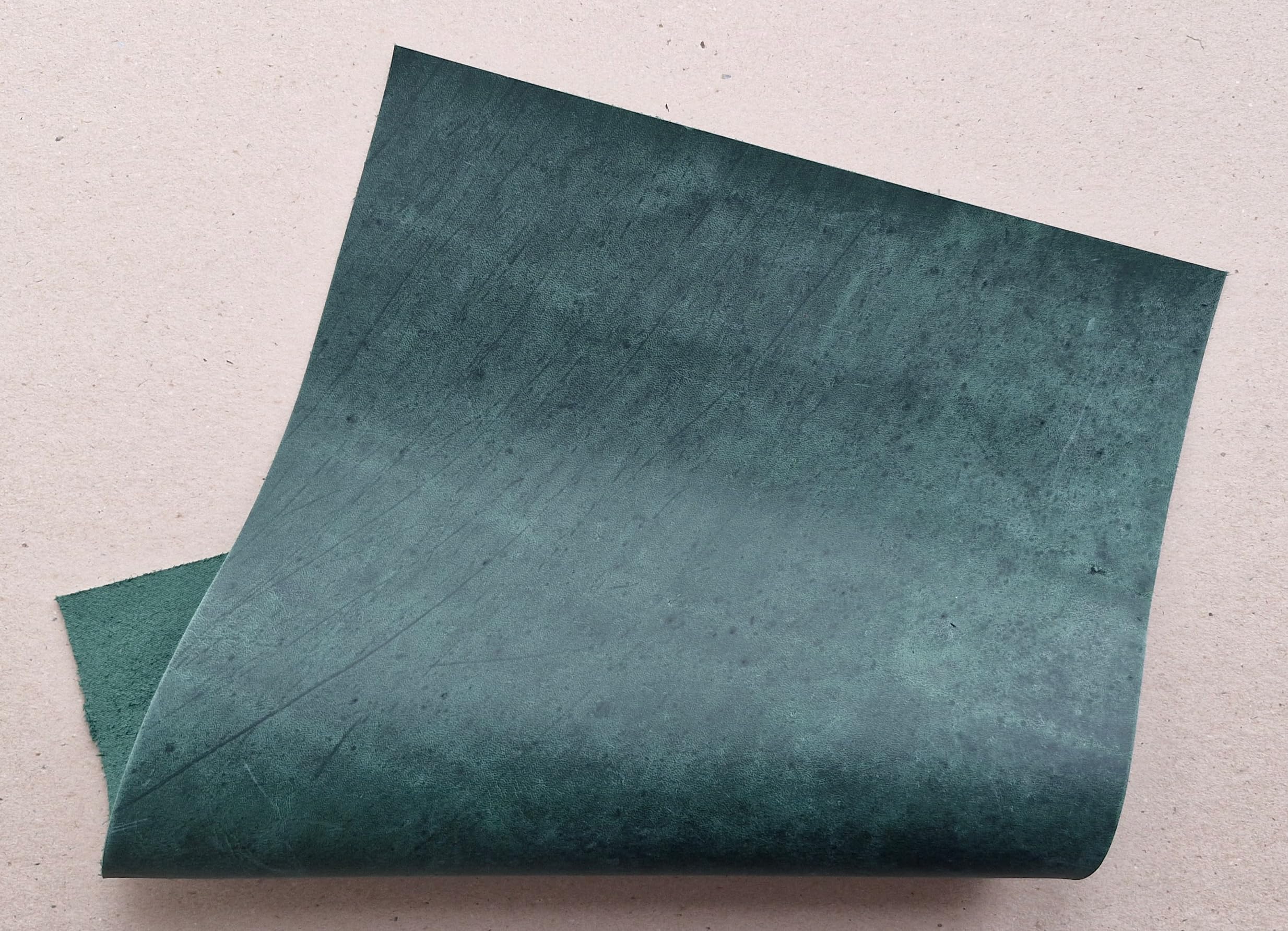 Piel de vacuno de 1,6 mm de grosor para manualidades (A1 (594 x 841 mm), verde, 1)